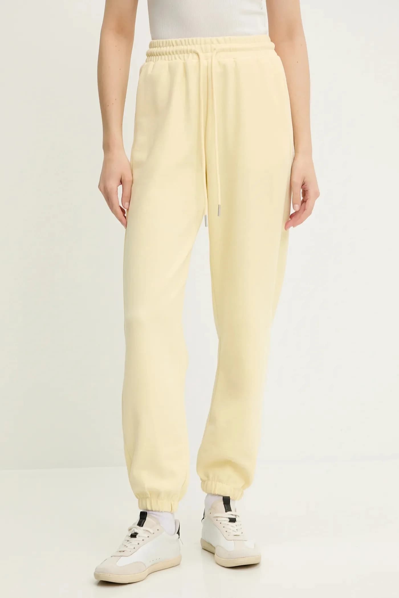 Спортивные штаны