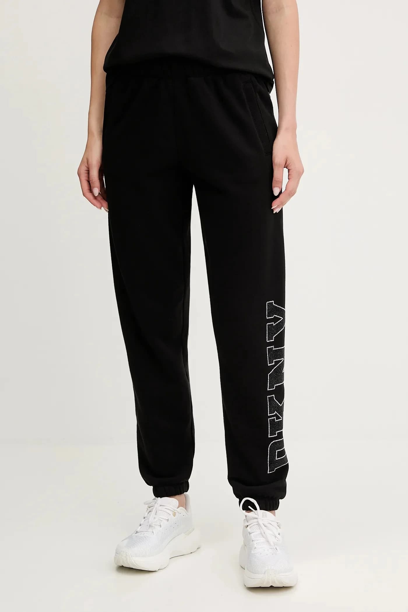 Спортивные штаны