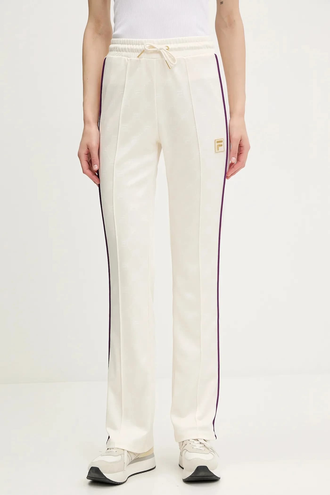 Ламим спортивные штаны