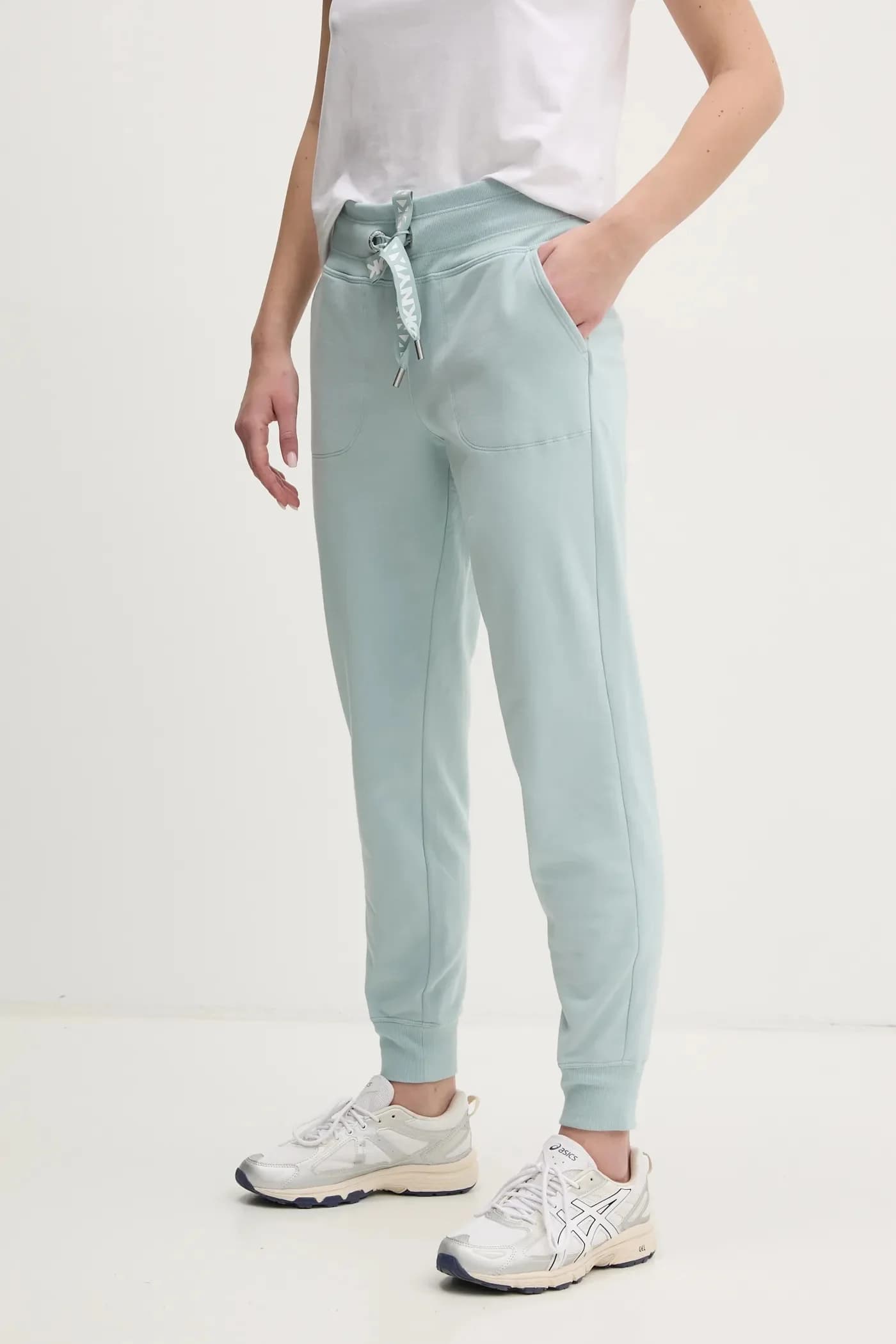 Спортивные штаны