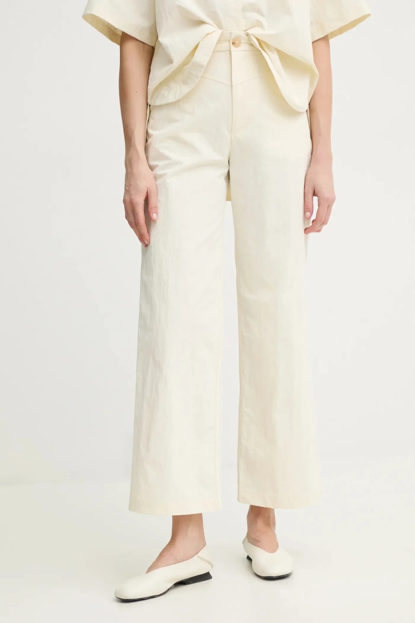 ЛЕЗВИЕ брюки