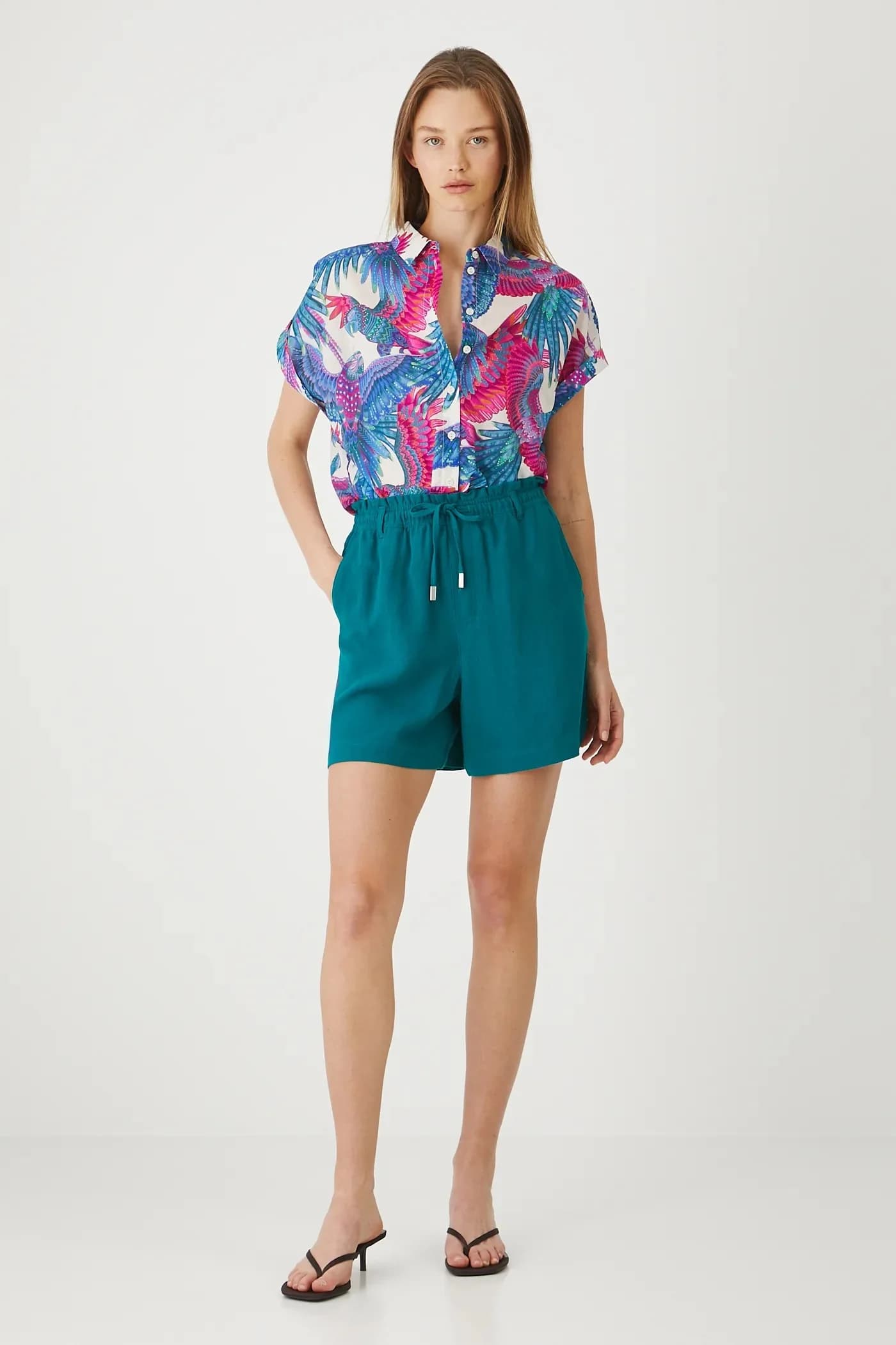 Шорты из смесового льна