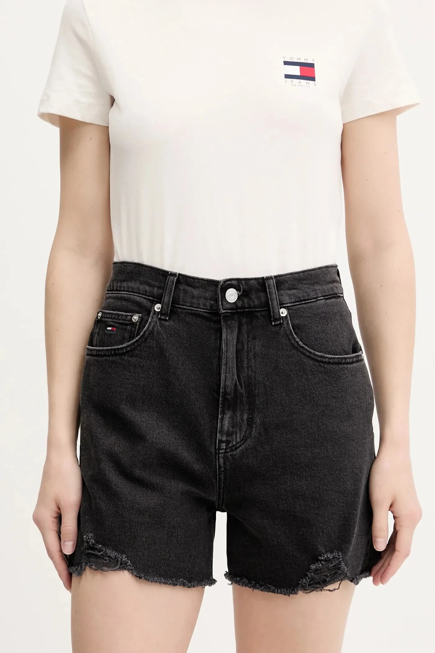 Джинсовые шорты