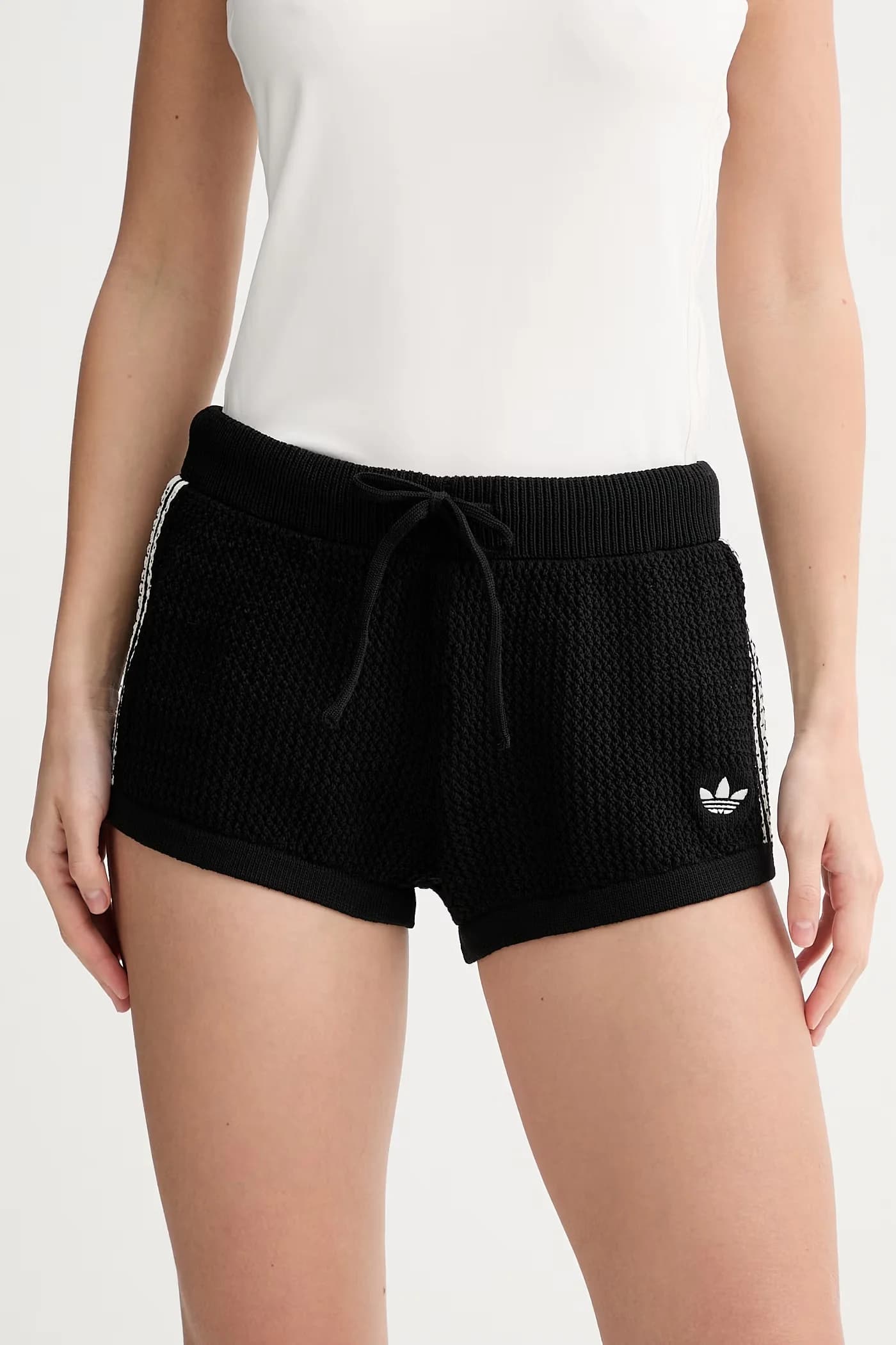 Женские шорты крючком.