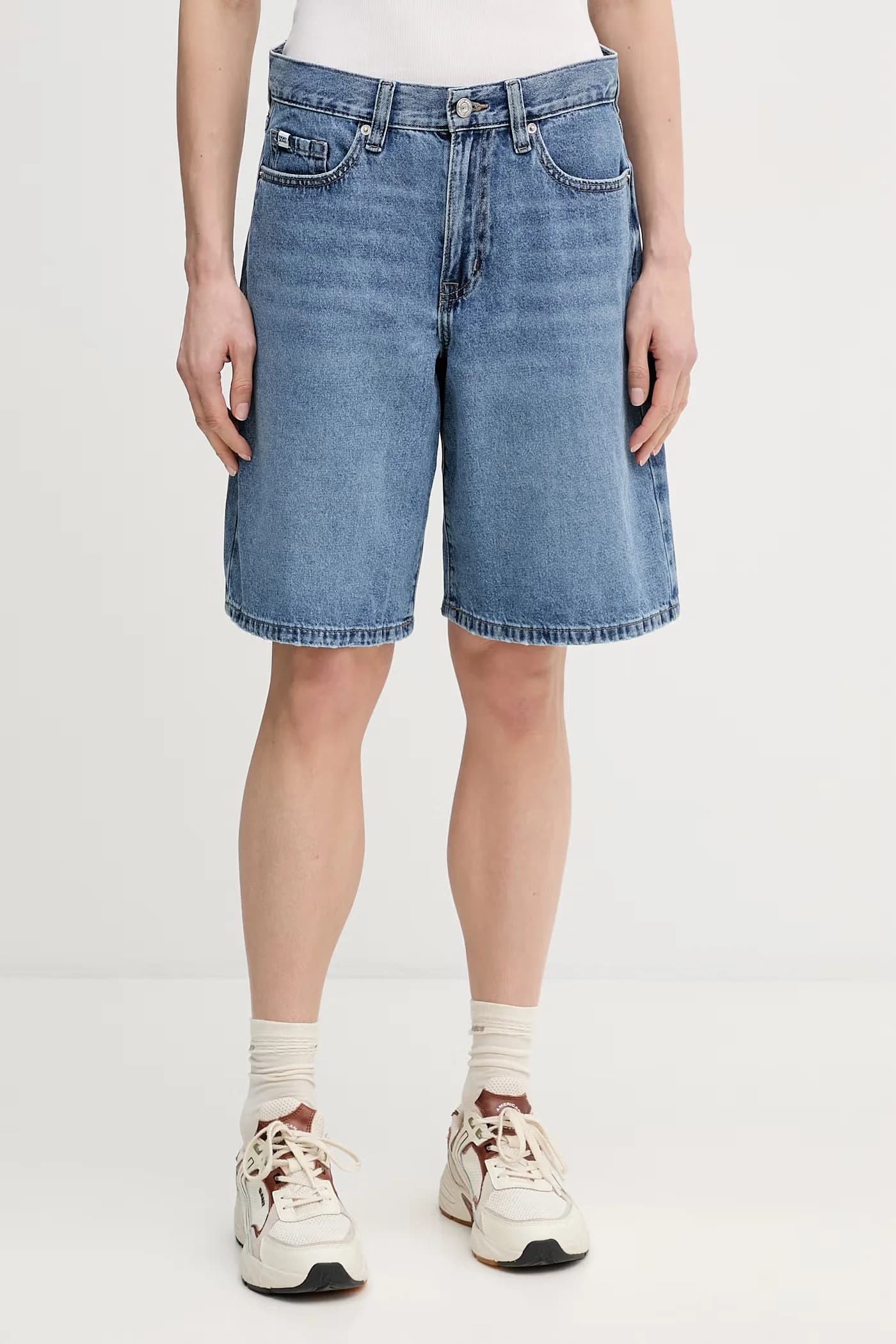 Джинсовые шорты