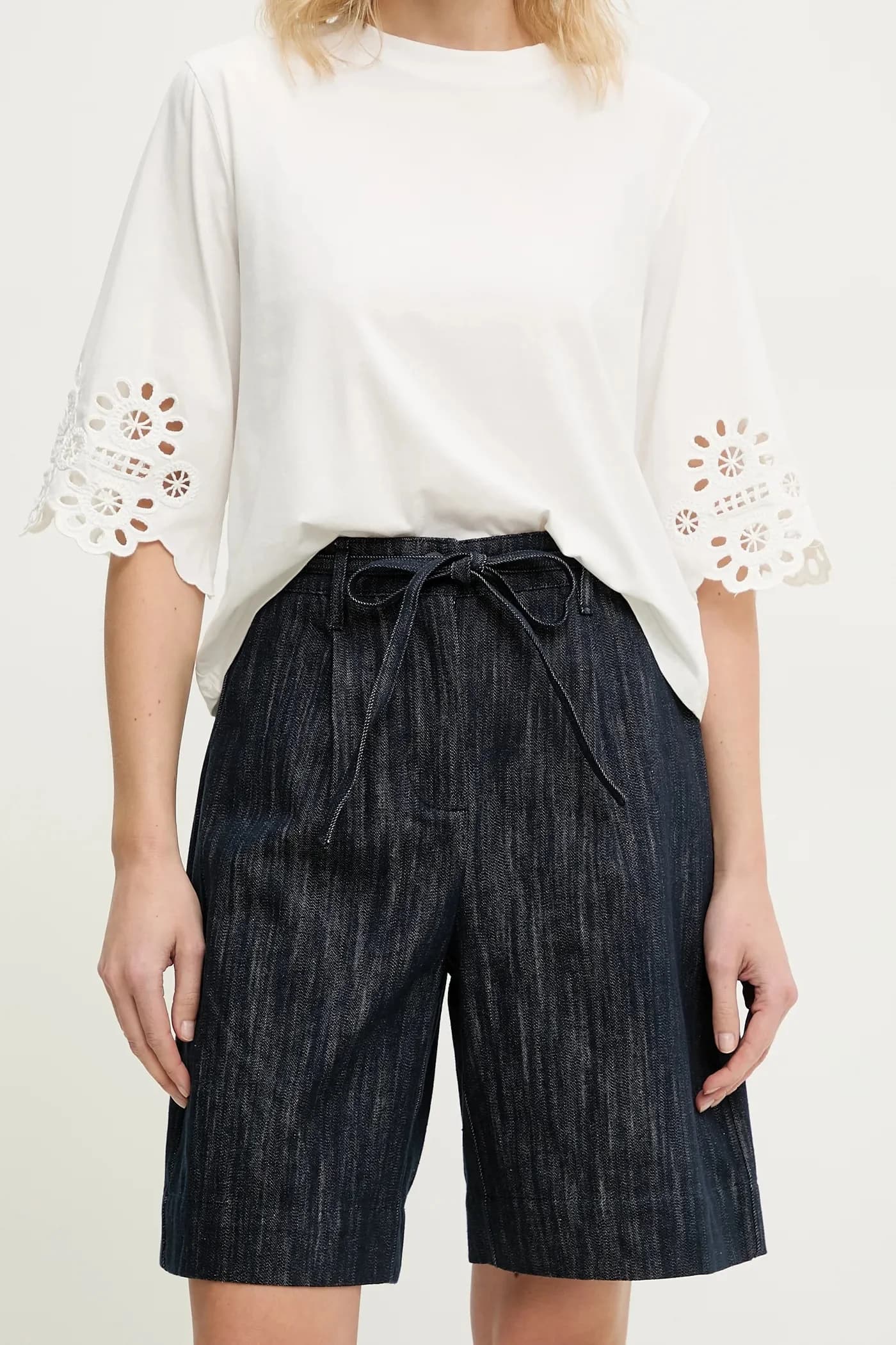 Джинсовые шорты