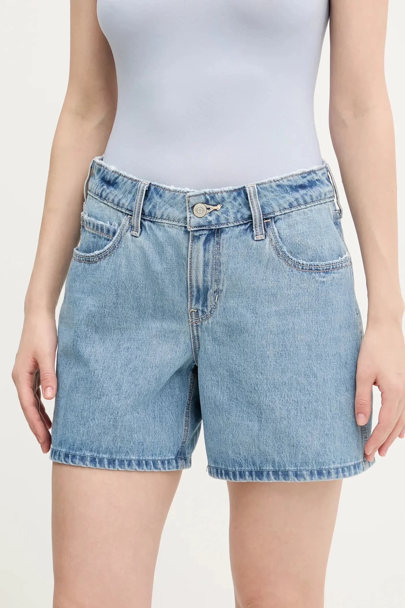 Хлопковые джинсовые шорты