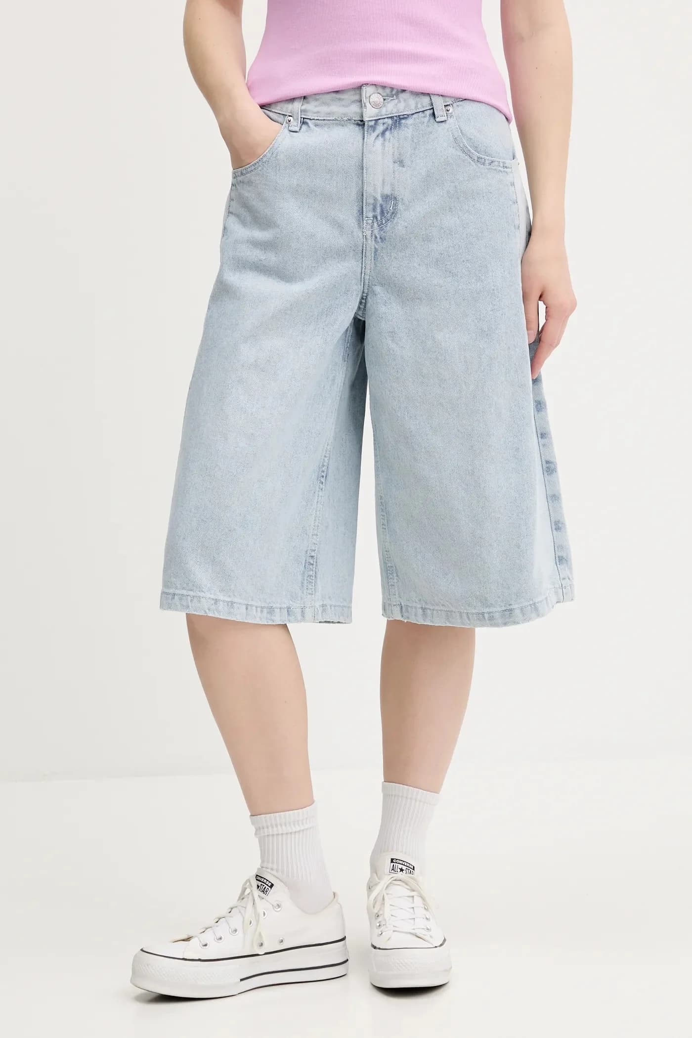 Джинсовые шорты