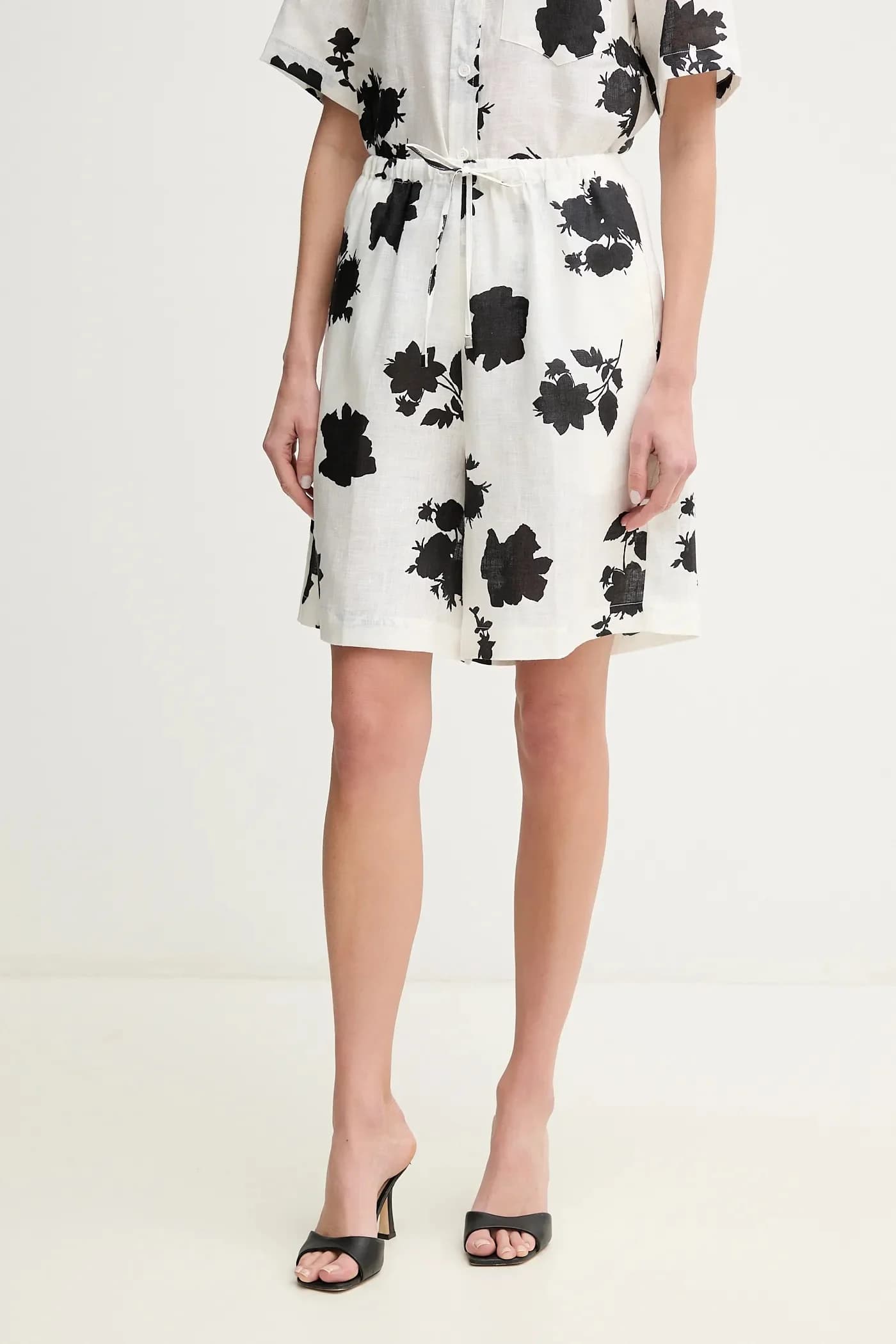 Льняные шорты