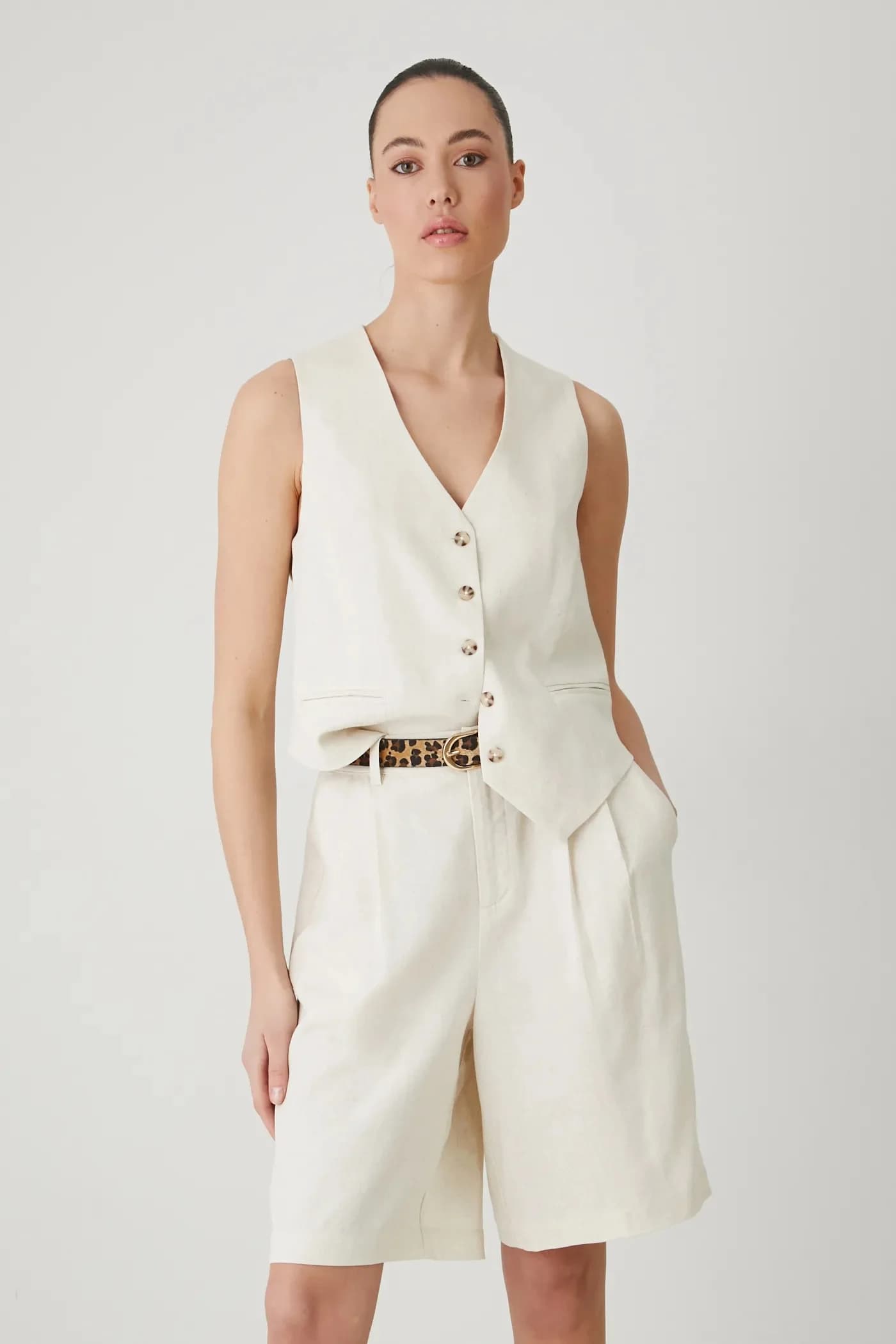 Шорты из смесового льна