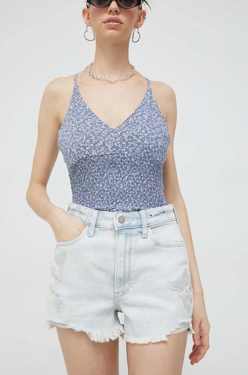 Джинсовые шорты