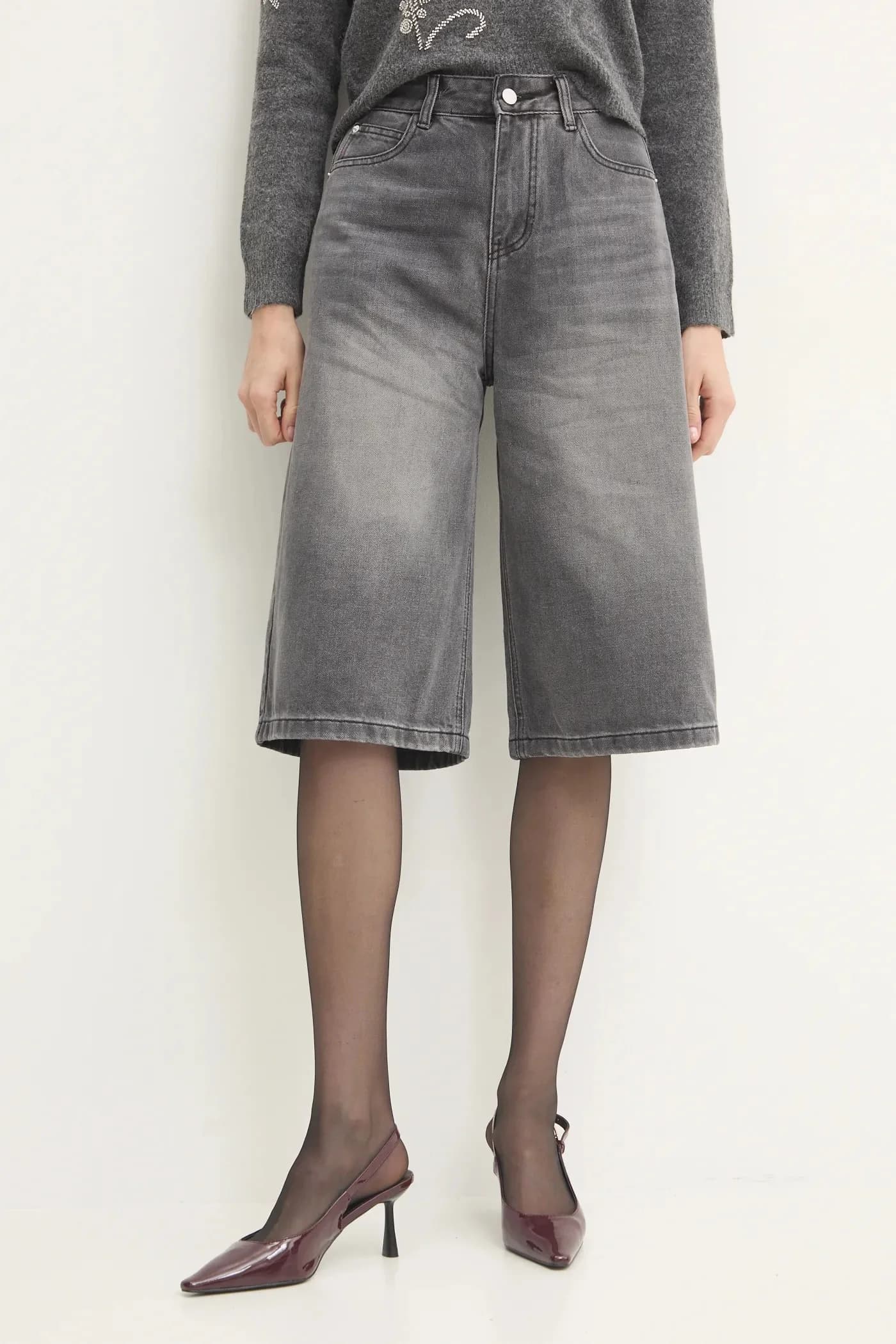 Джинсовые шорты