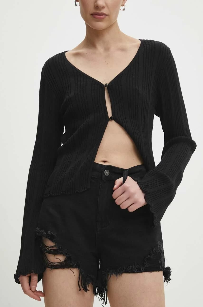 Джинсовые шорты