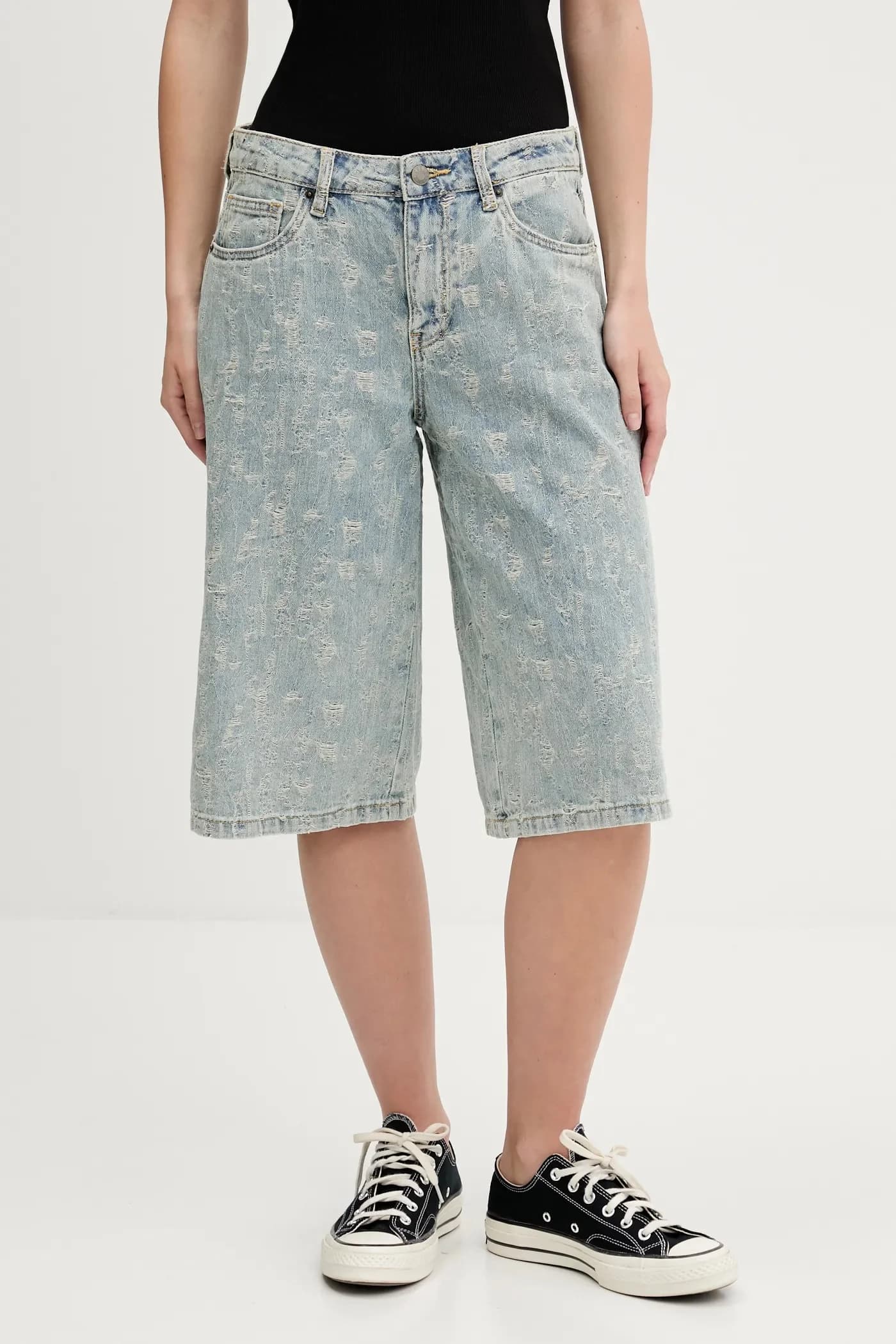 Джинсовые шорты