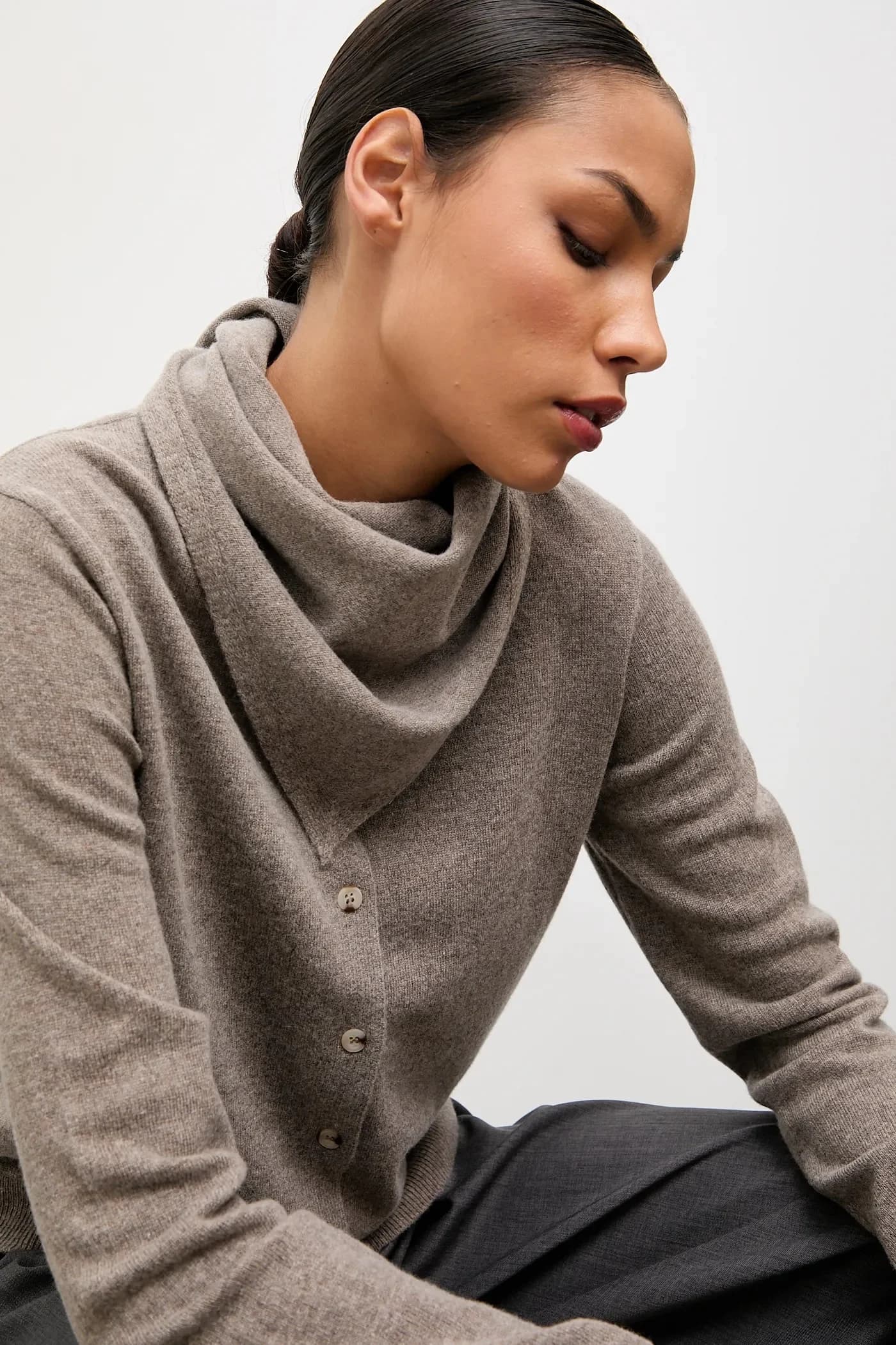 Кардиган из мериносовой шерсти с шарфом