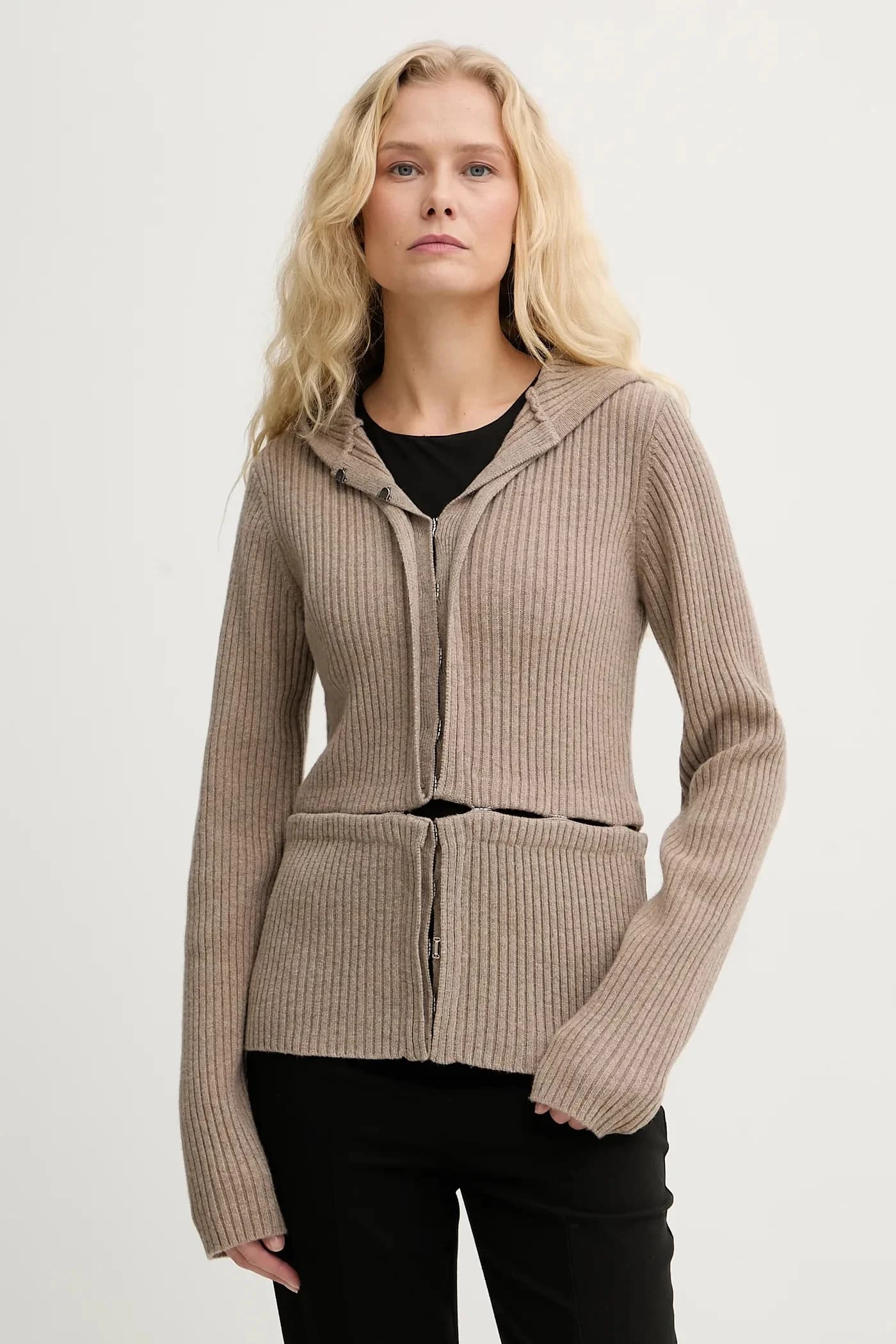 Шерстяной кардиган