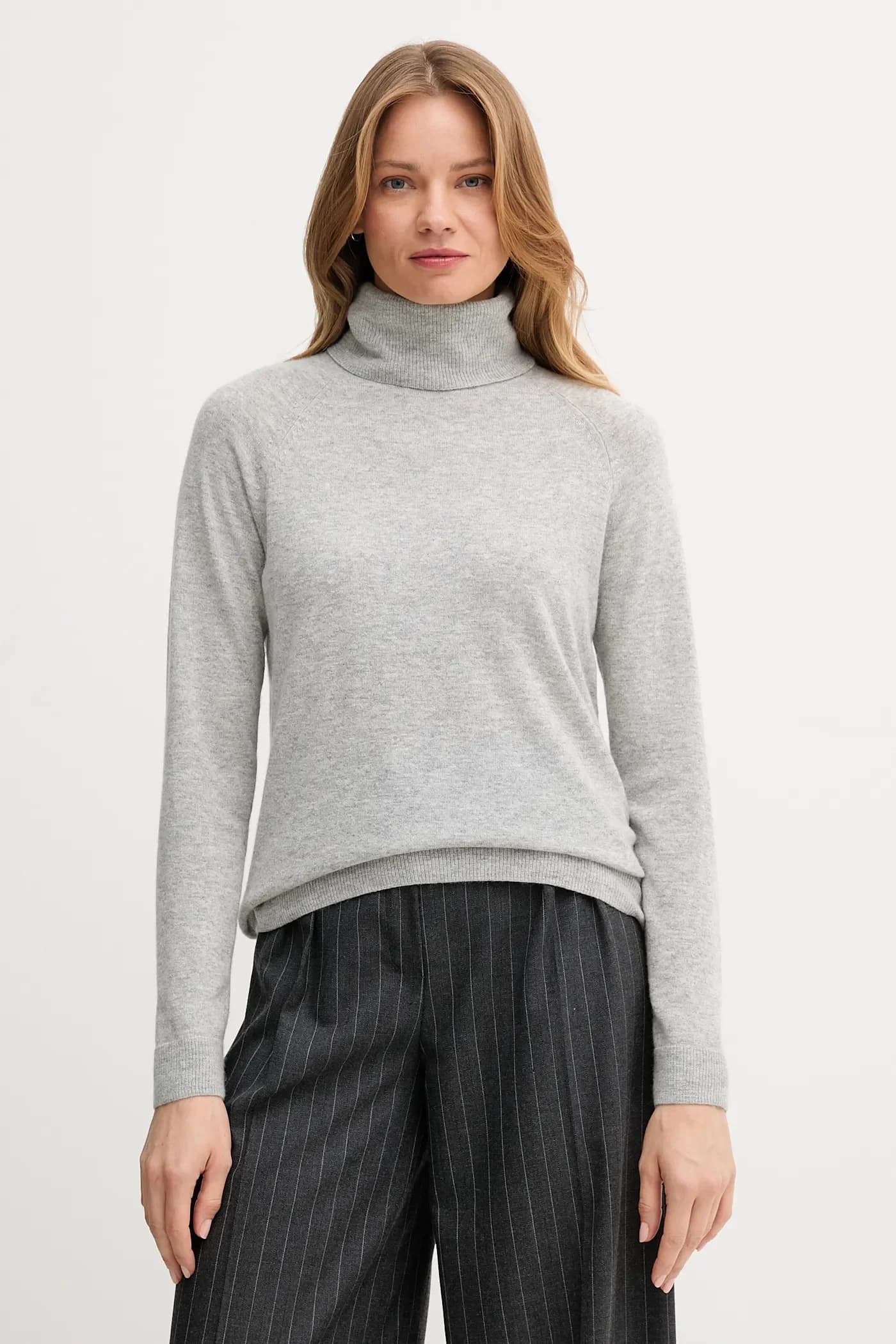 Свитер из смесовой шерсти