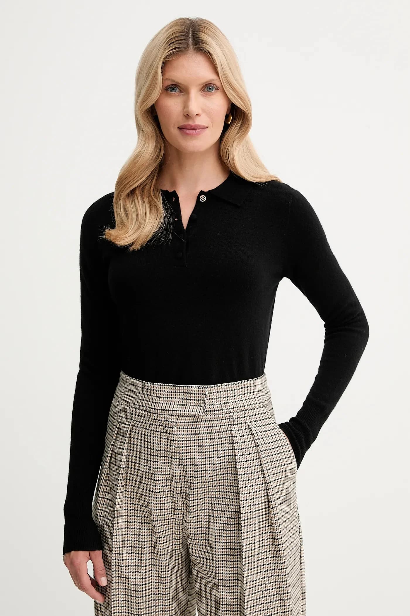 Шерстяной свитер