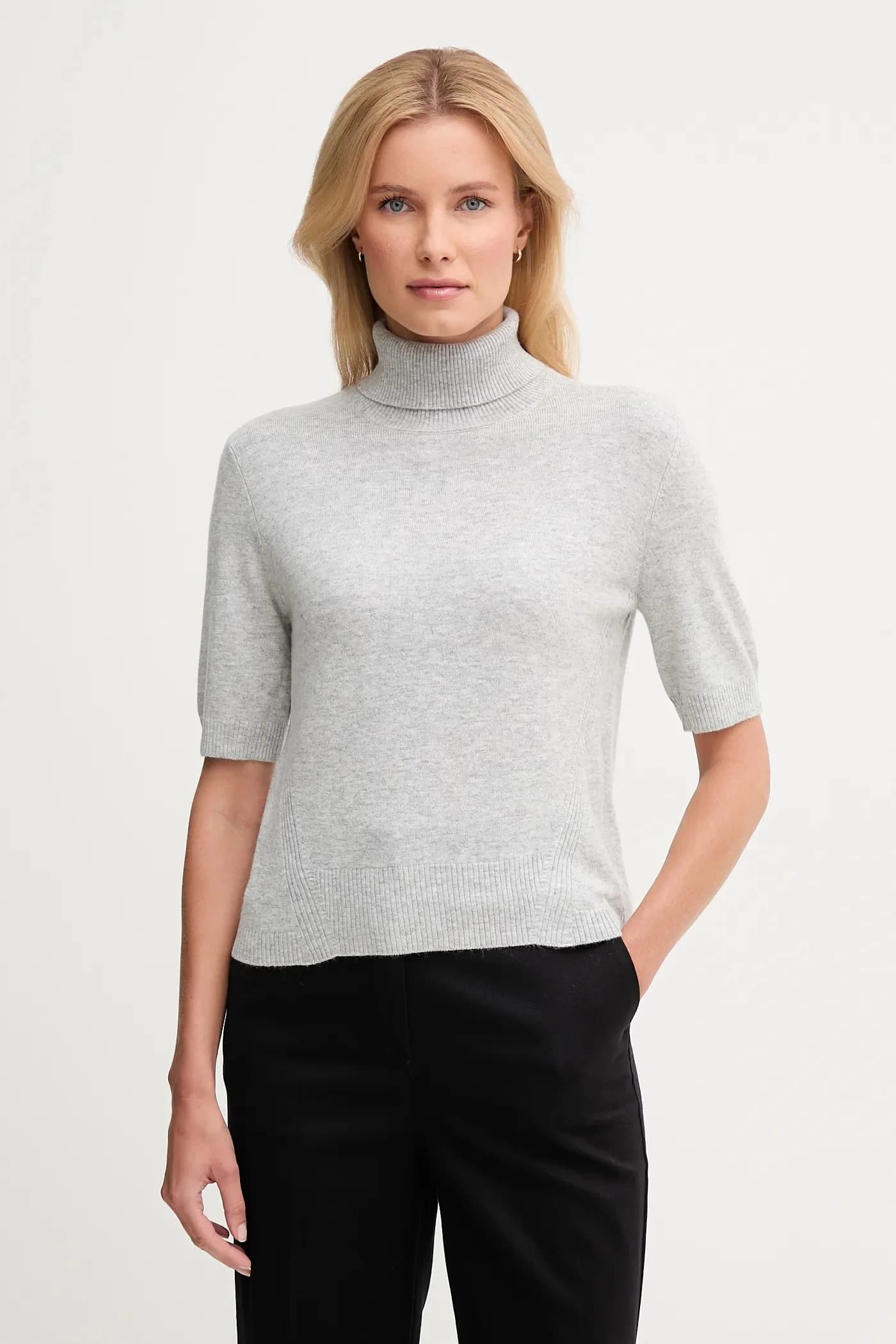 Детский свитер из смесовой шерсти