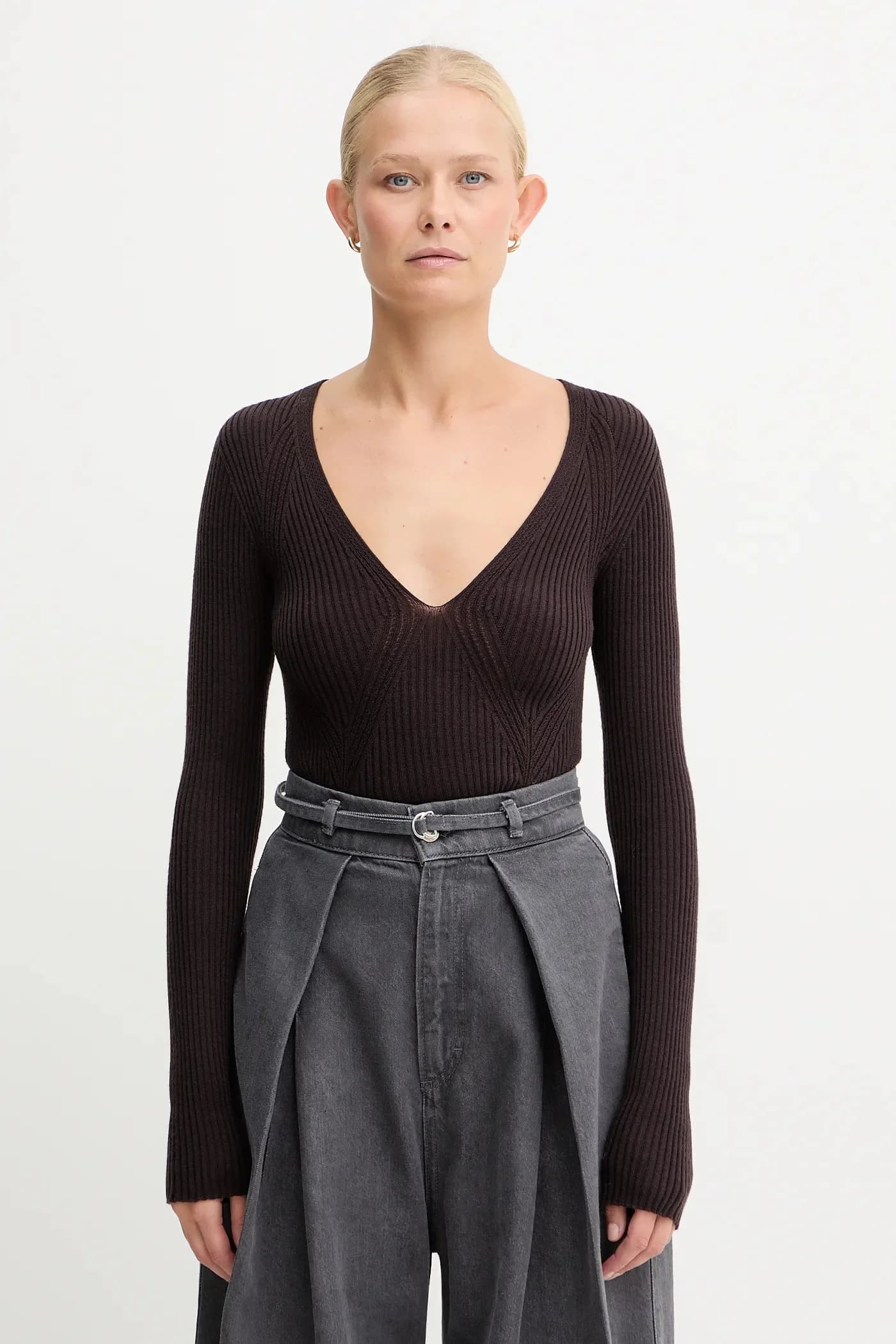 Шерстяной свитер