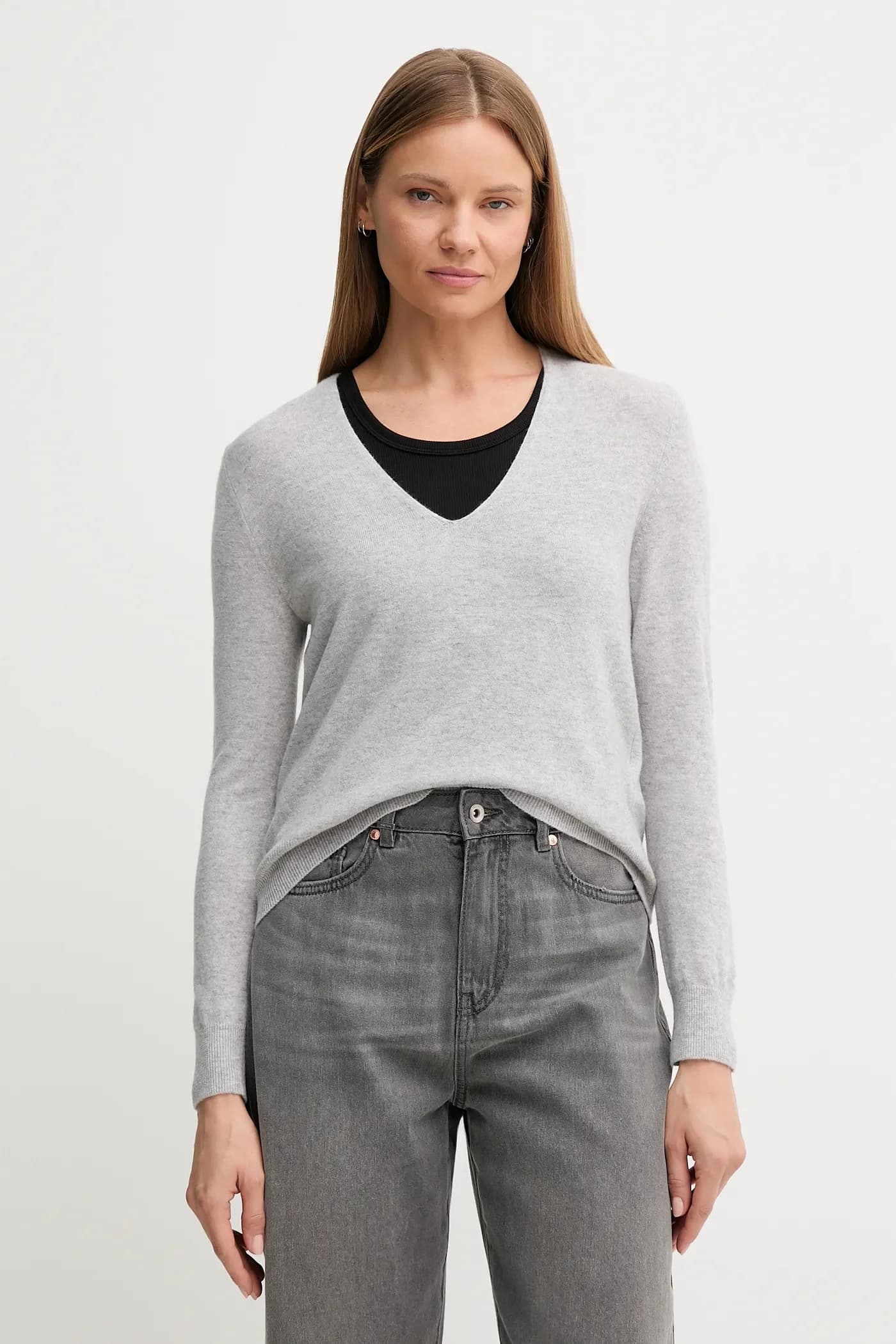 Шерстяной свитер