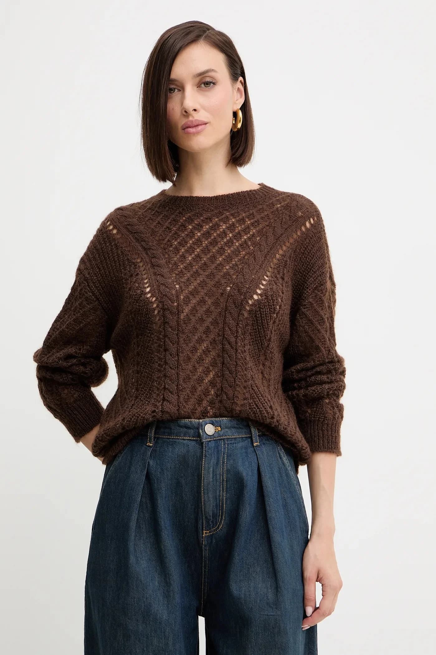 Шерстяной свитер