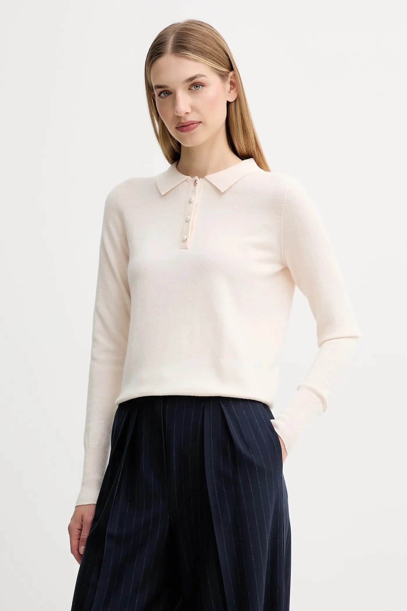 Шерстяной свитер