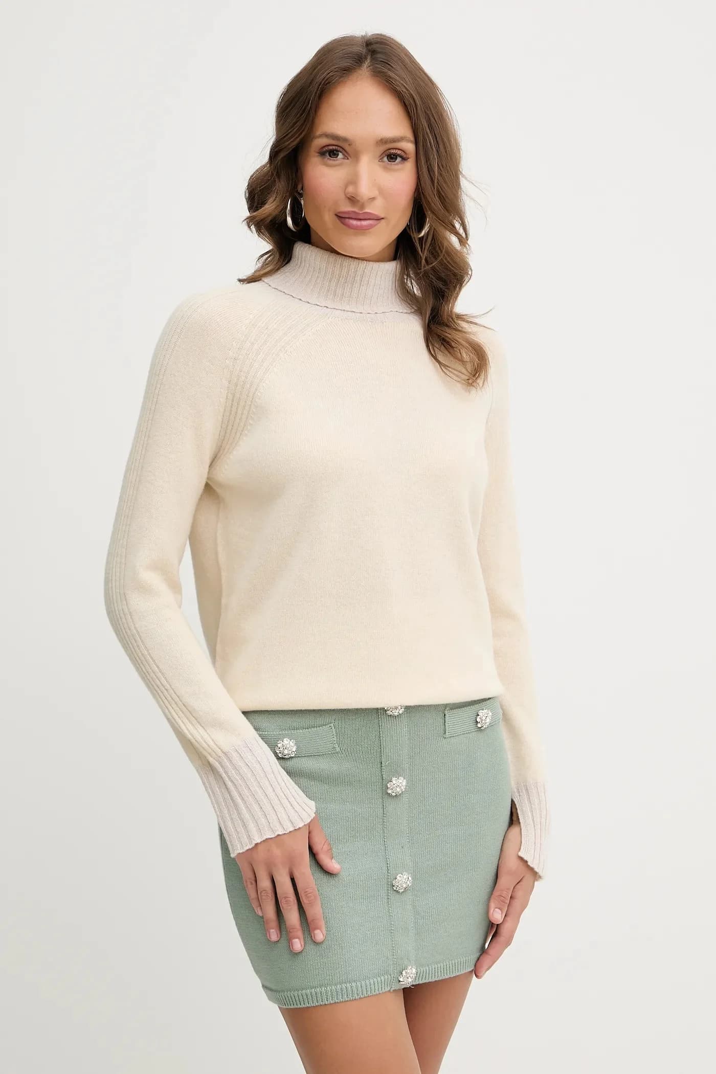 Шерстяной свитер