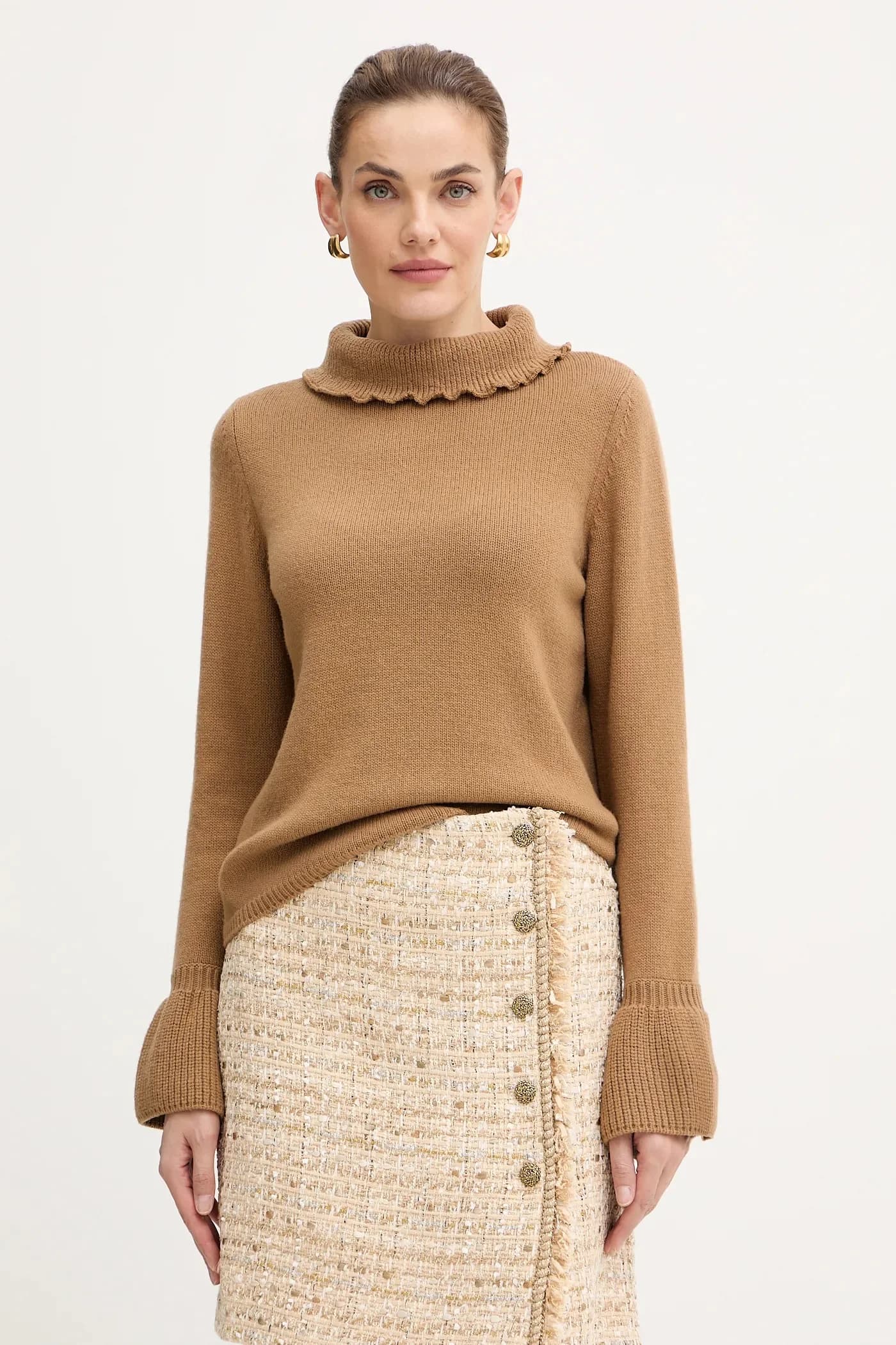 Шерстяной свитер