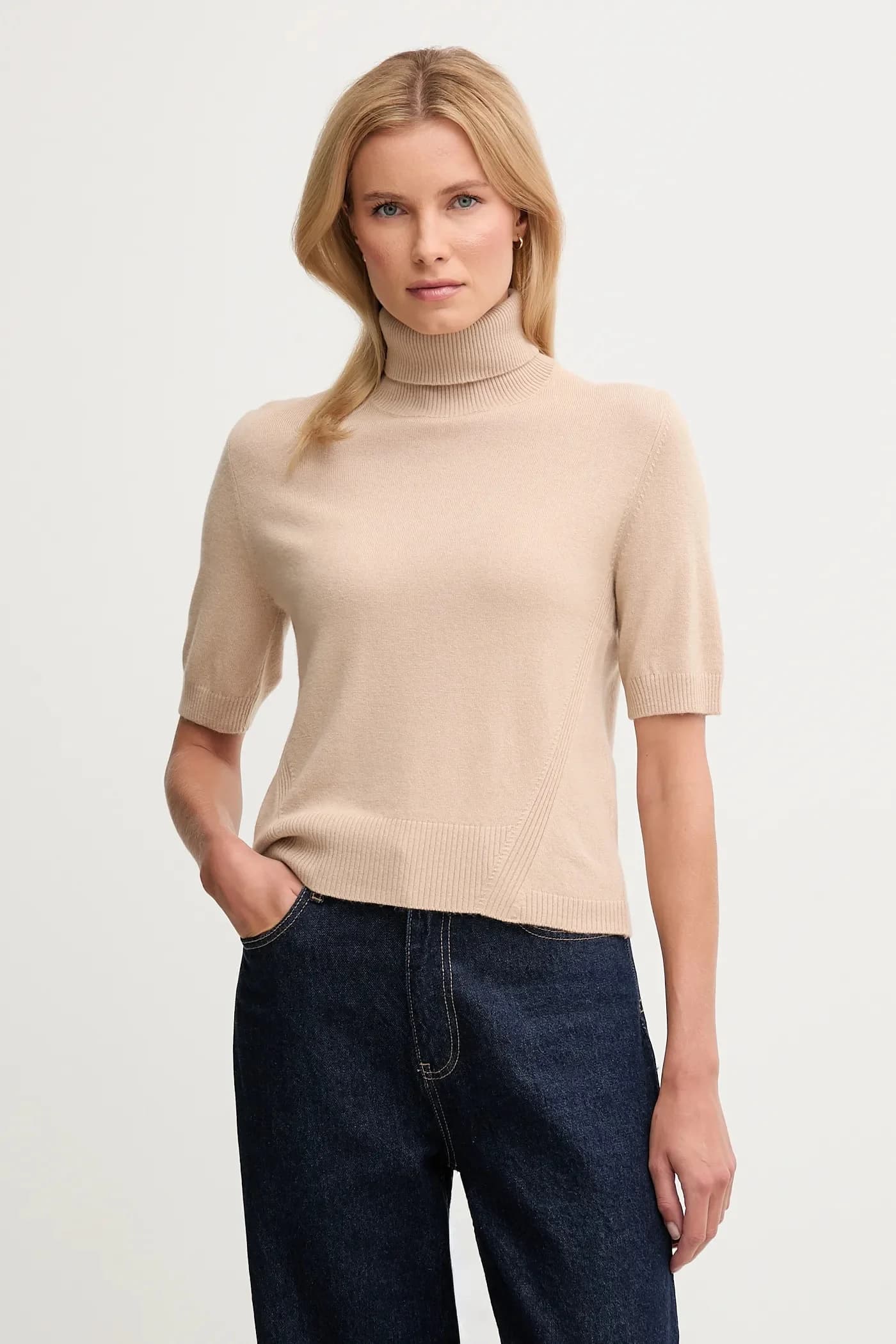 Детский свитер из смесовой шерсти