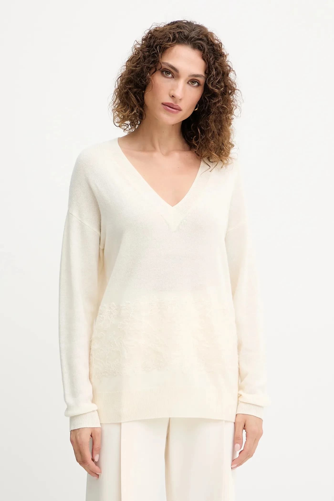 Шерстяной свитер