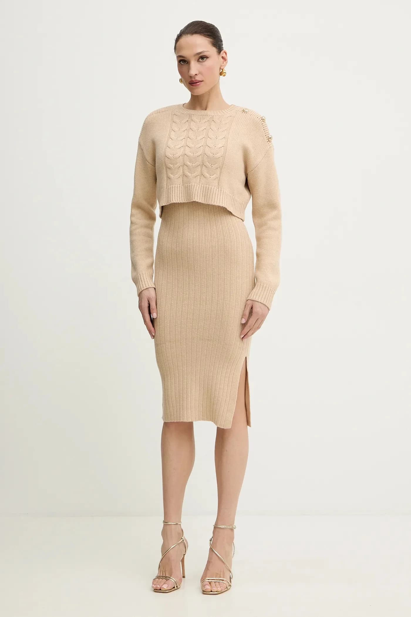 Платье и свитер RMNATE