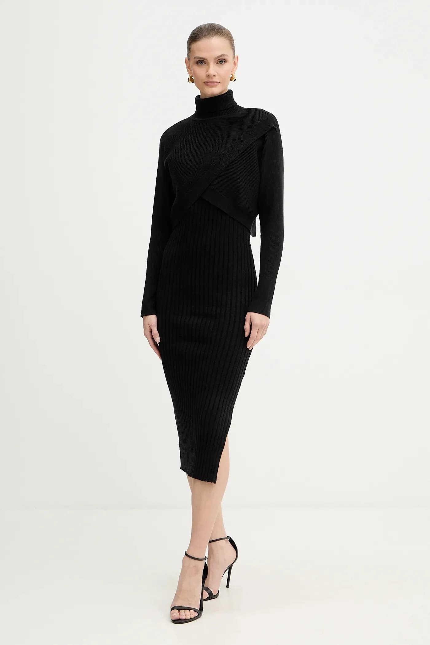 Платье и свитер