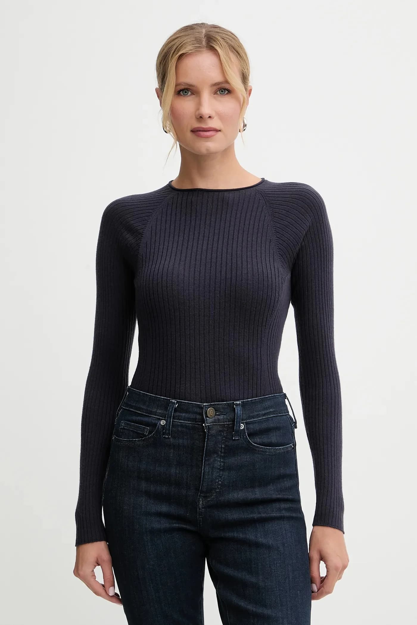 Шерстяной свитер