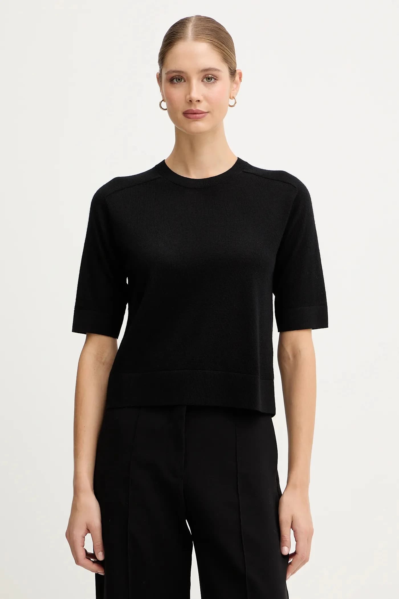 Шерстяной свитер