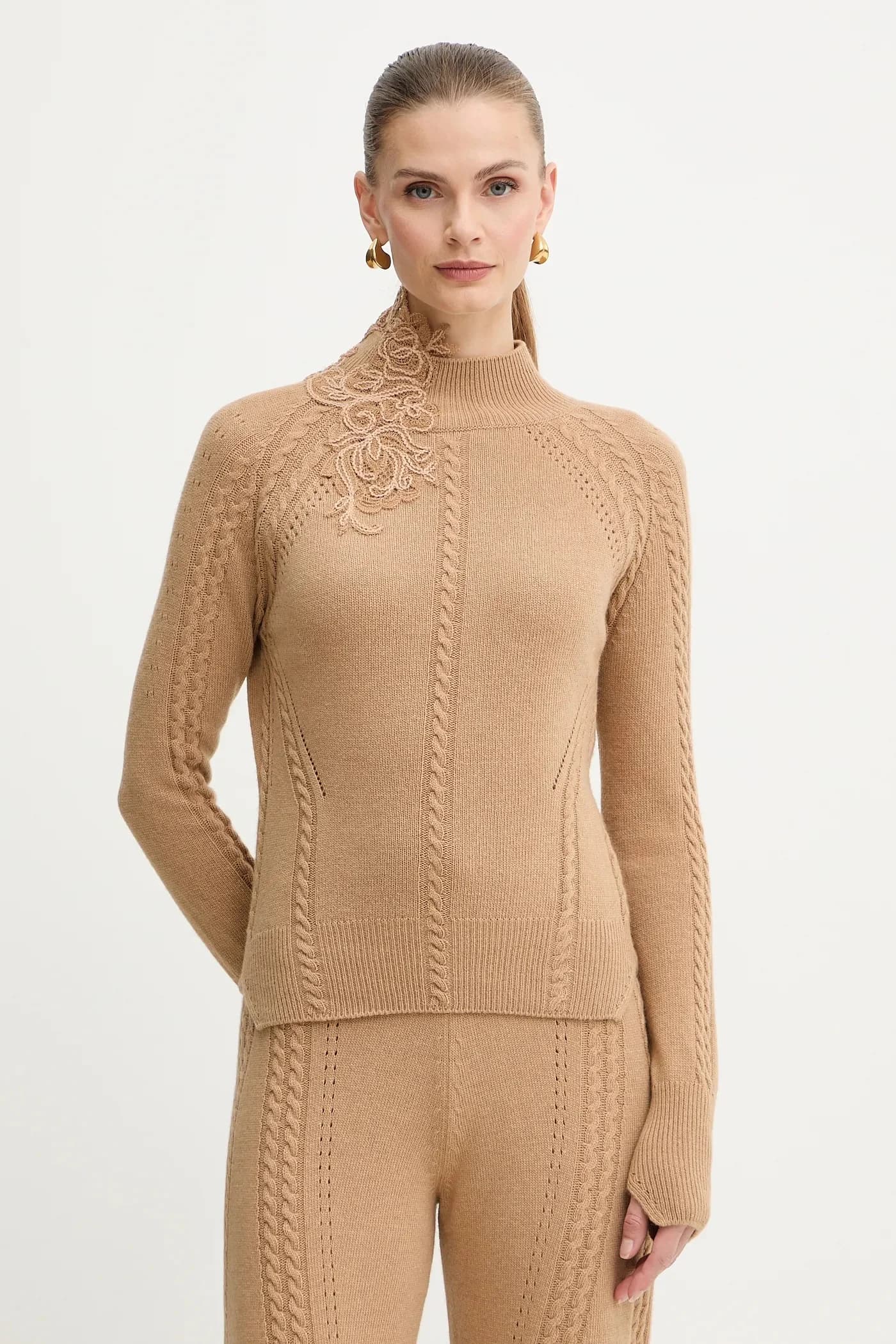 Свитер из смесовой шерсти