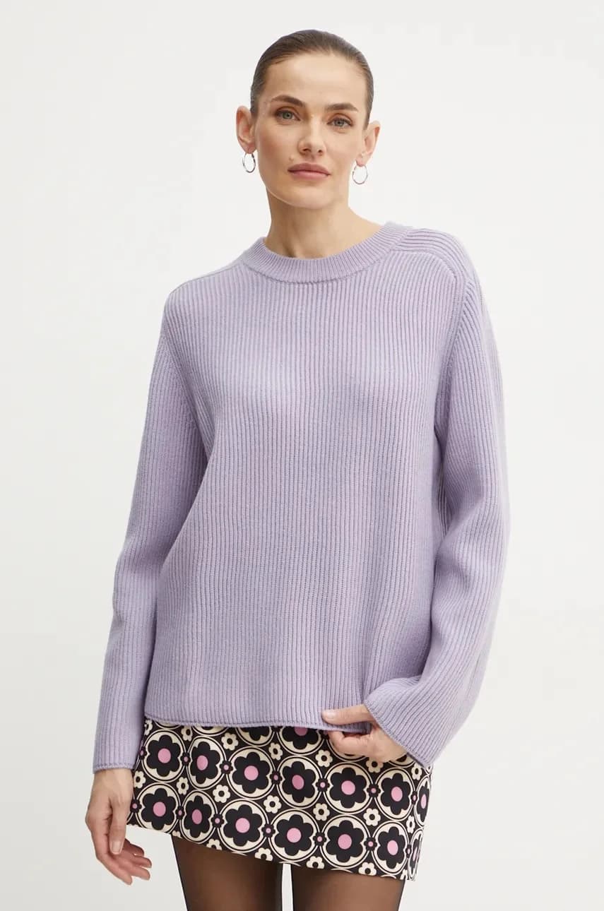 Шерстяной свитер