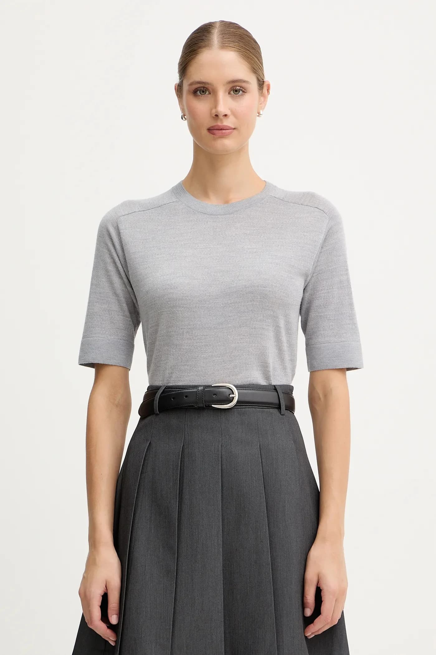 Шерстяной свитер