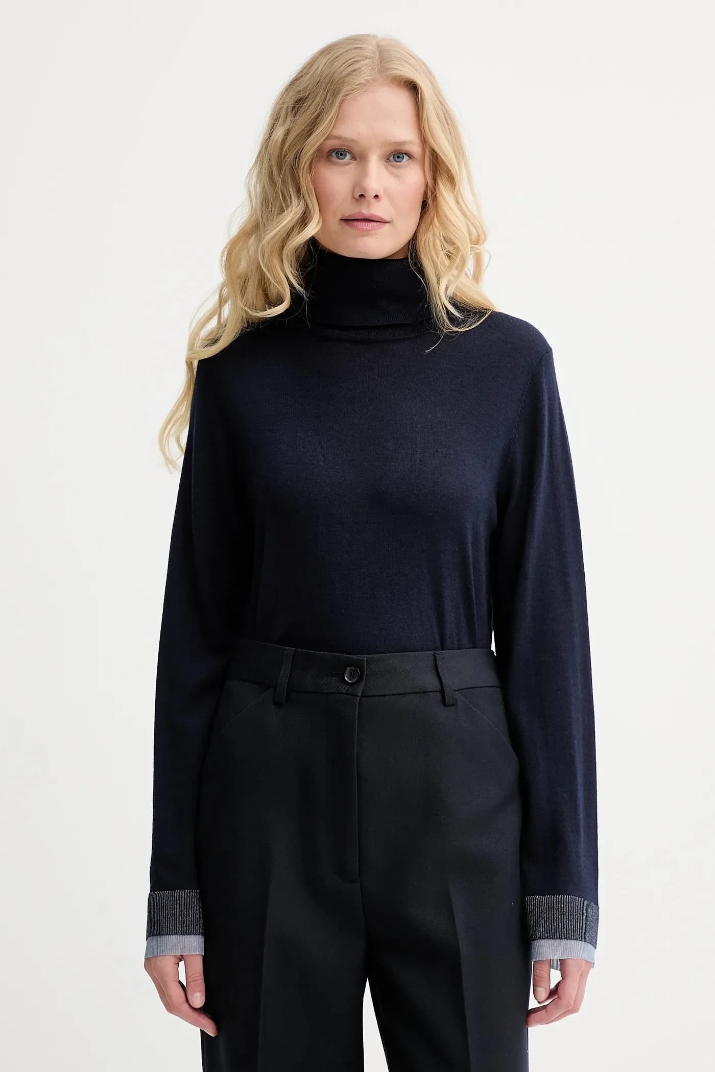 Шерстяной свитер