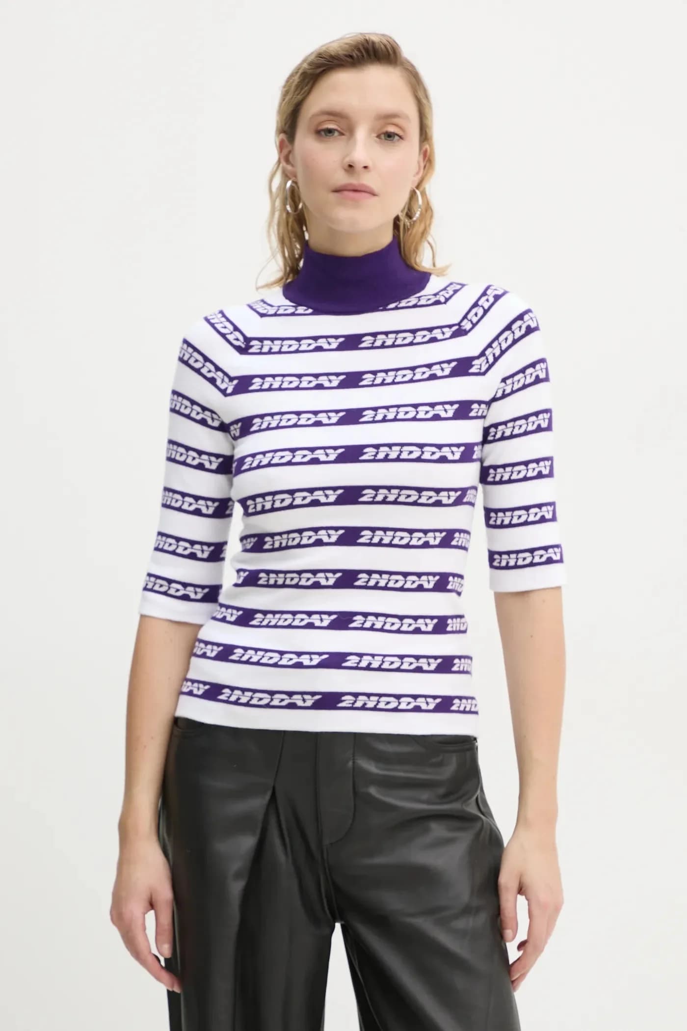 Матовый свитер