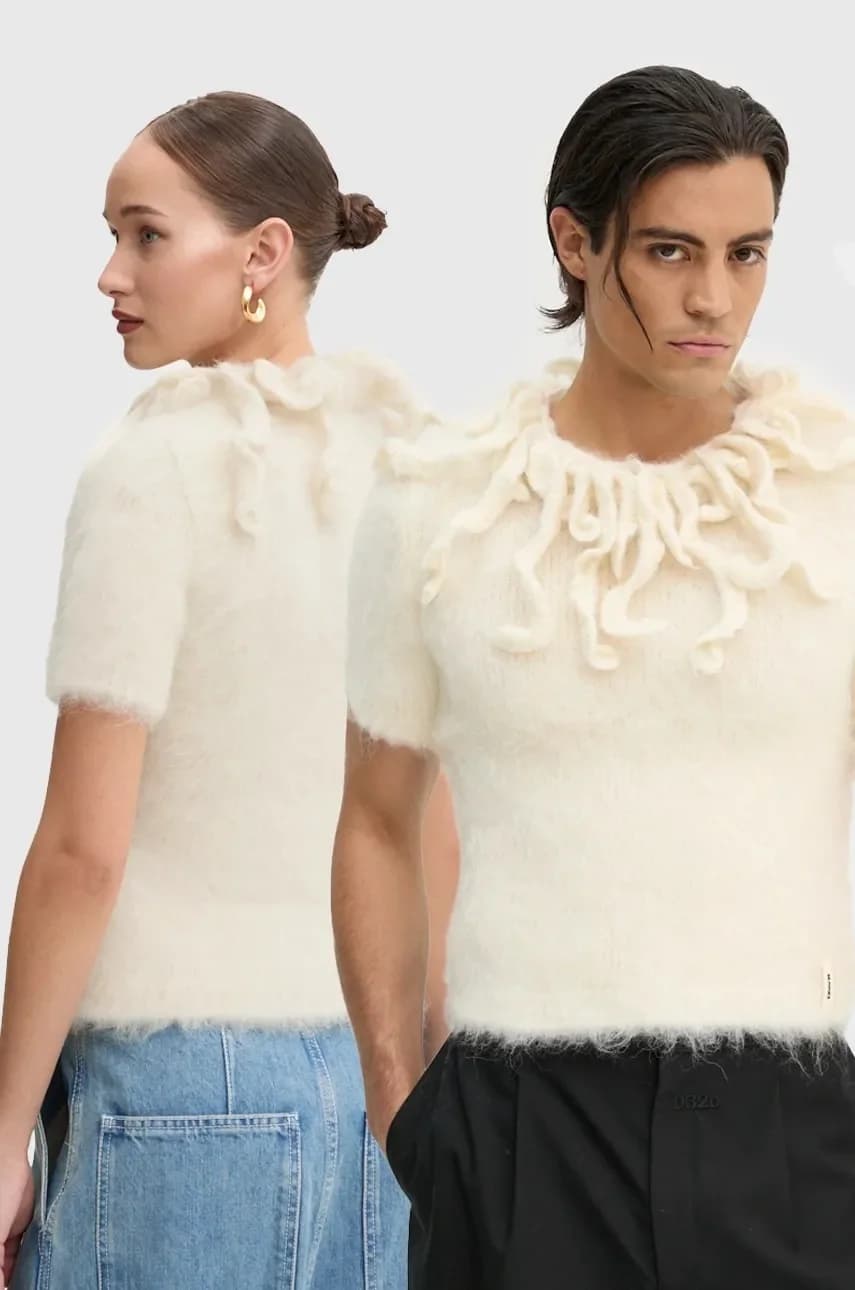 Шерстяной свитер