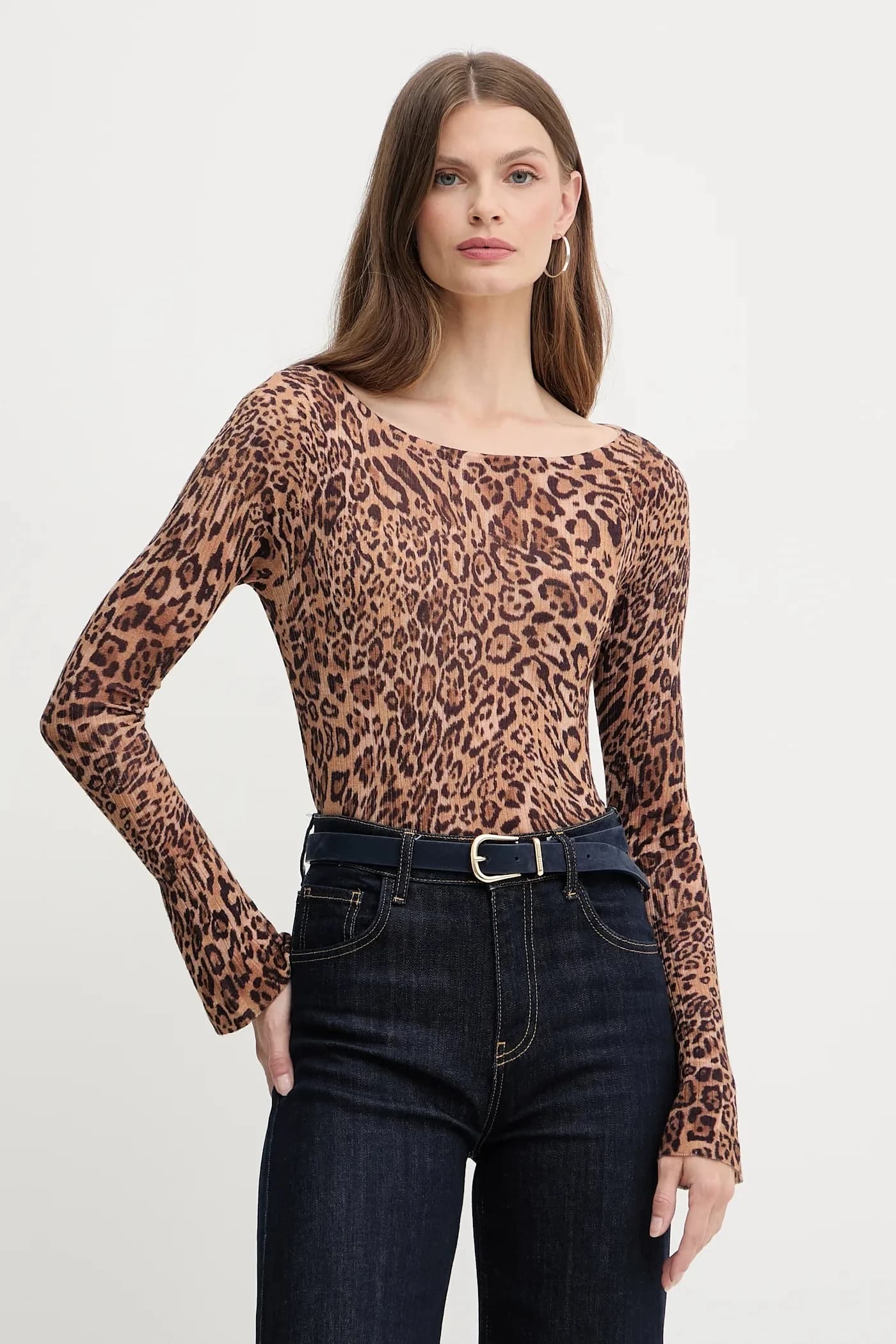 Шерстяной свитер