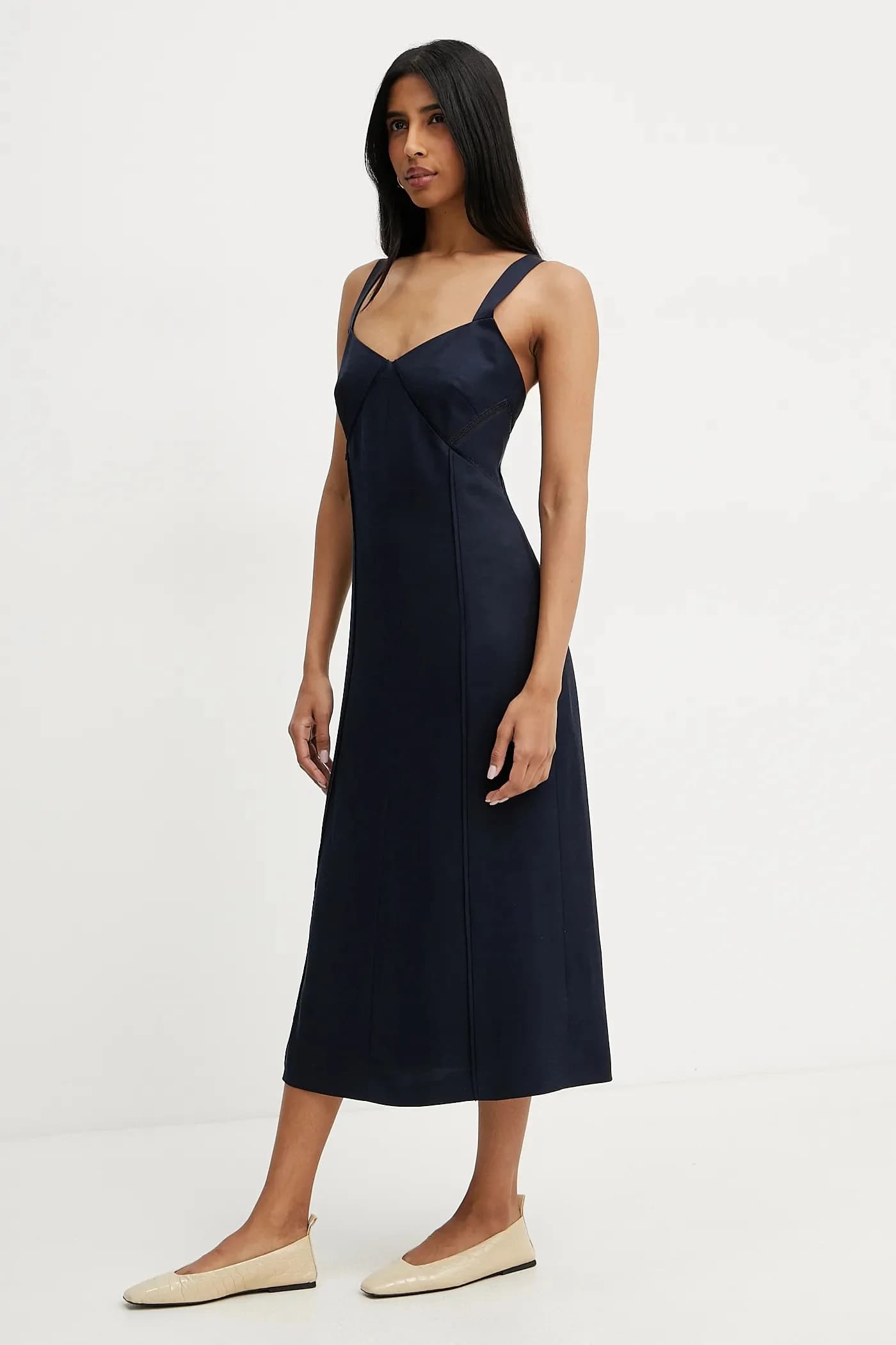 Платье из смесового льна