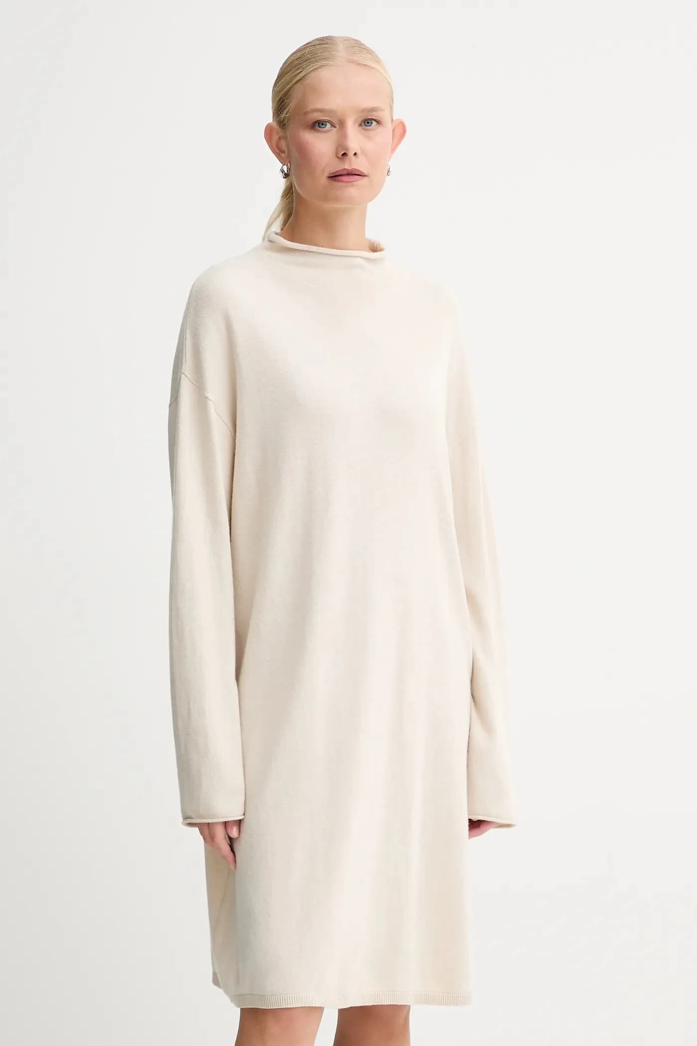 Платье из смесовой шерсти