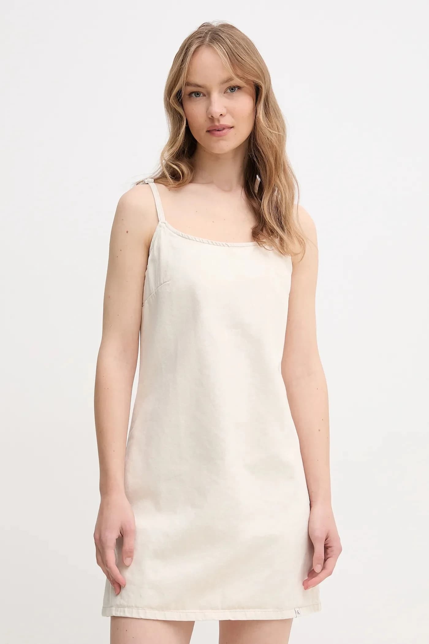 Платье из смесового льна