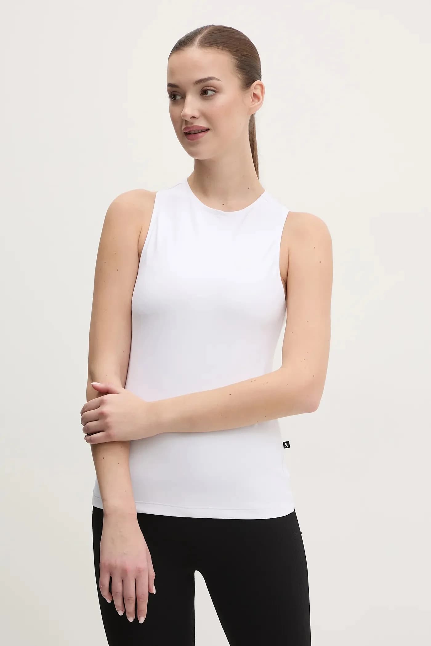 Студийный топ для тренировок