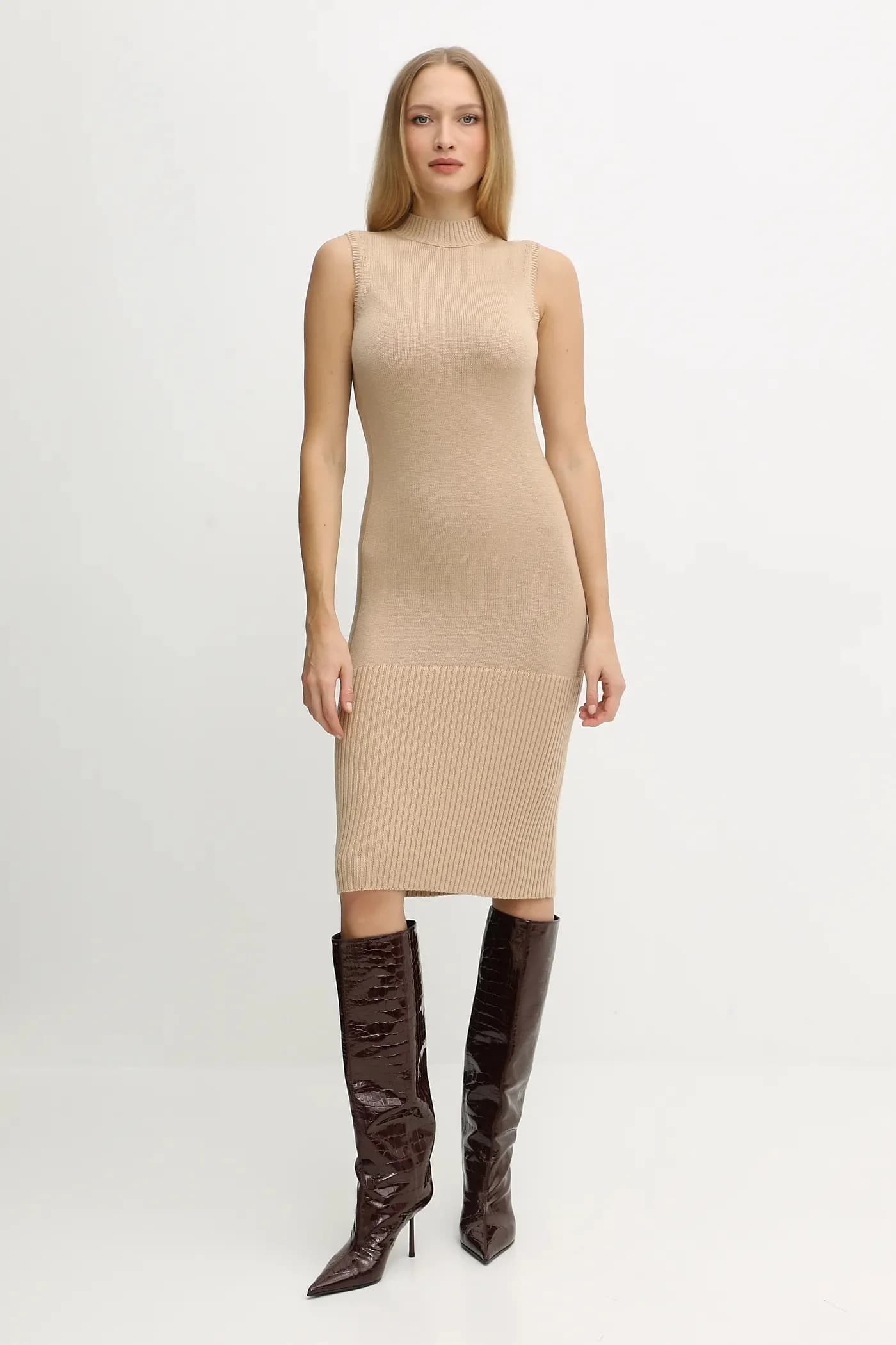 Платье из смесовой шерсти