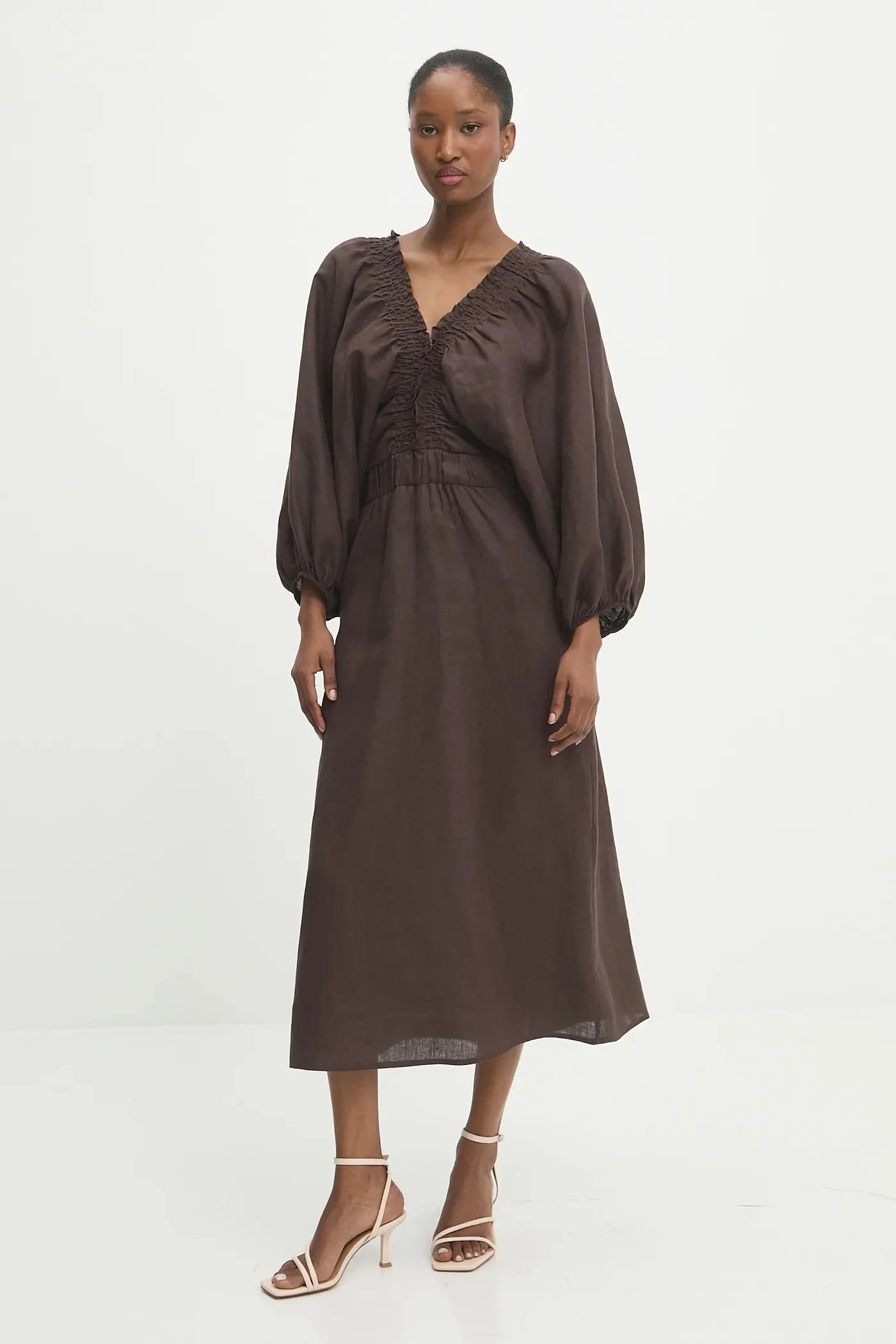 Льняное платье