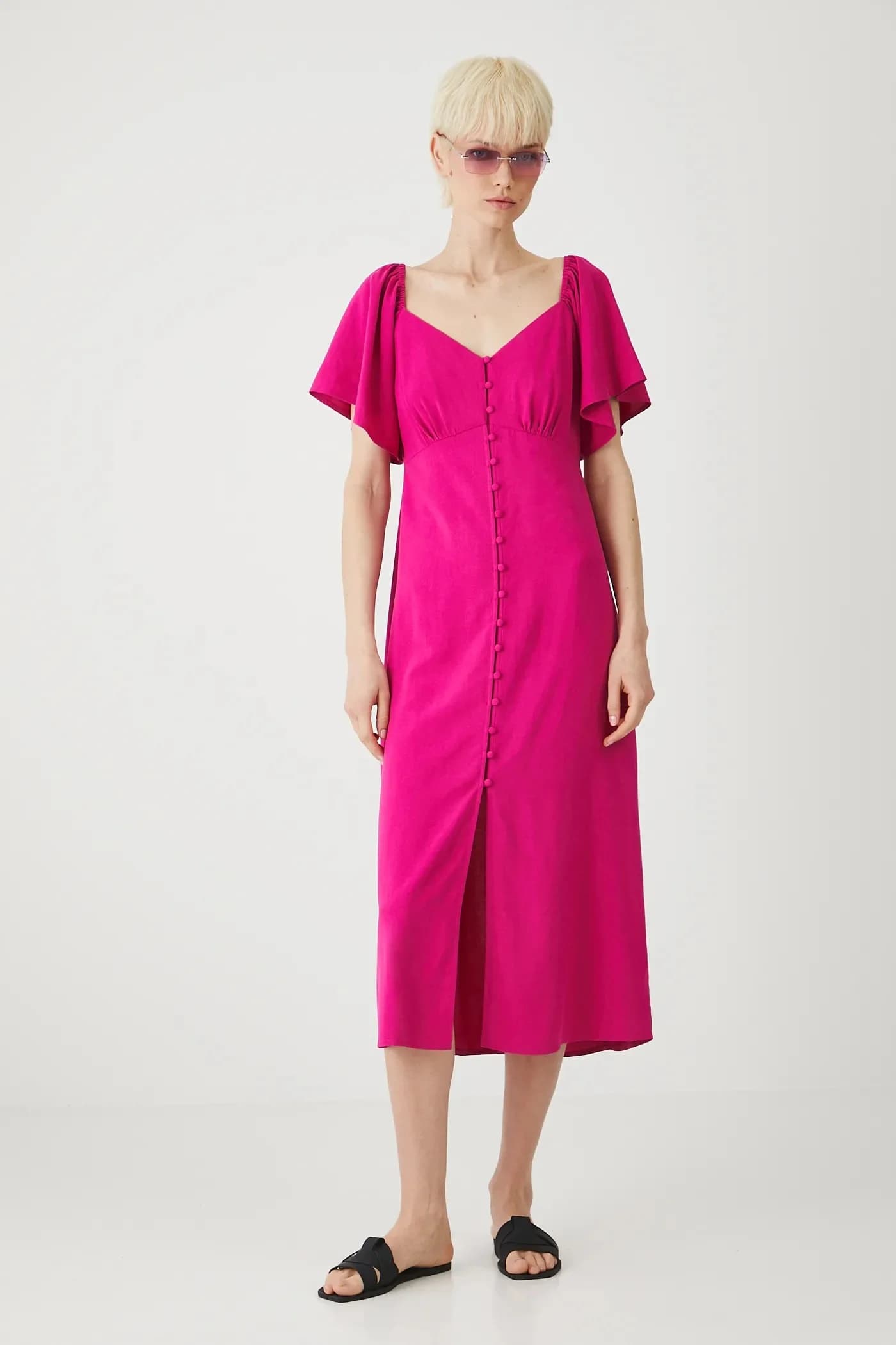 Платье из смесового льна