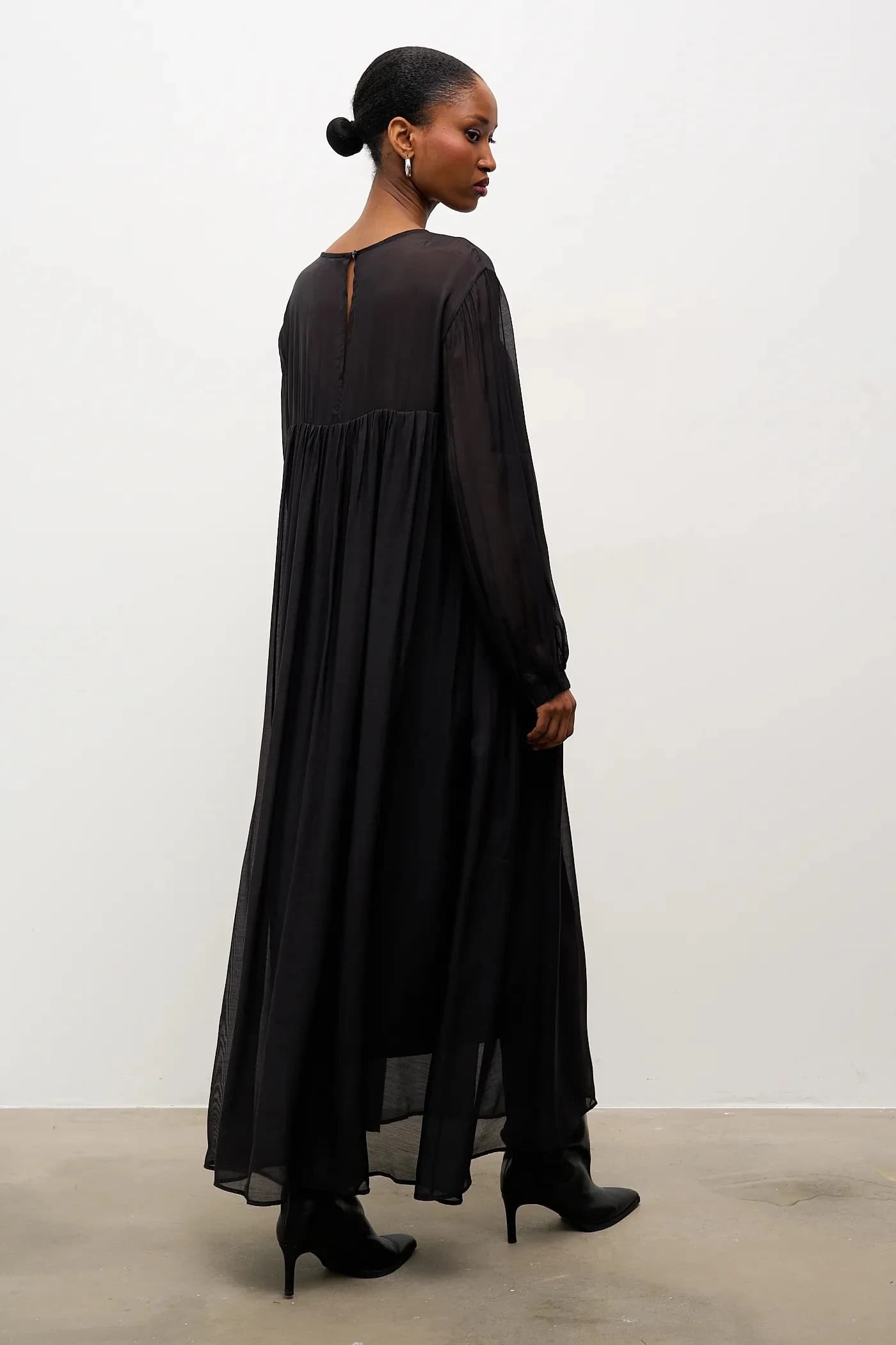 платье Answear Lab